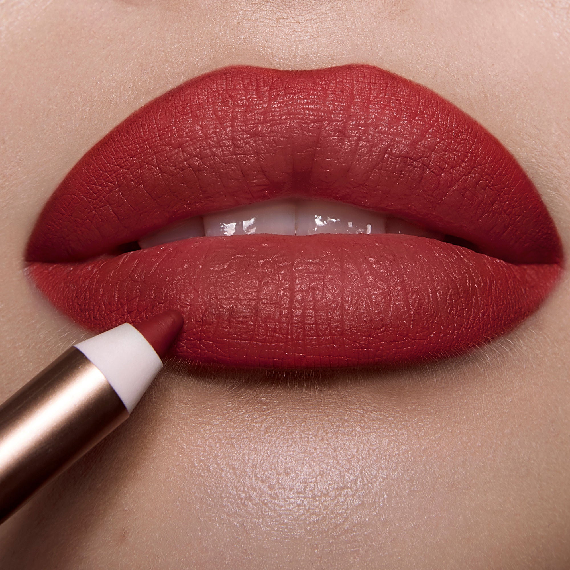 Charlotte Tilbury Lip Cheat Lip Liner - Long-Lasting, Smudge-Proof Lip Pencil for Precise Definition & Fuller Lips | Perfect for Everyday Wear, Date Night & Special Occasions