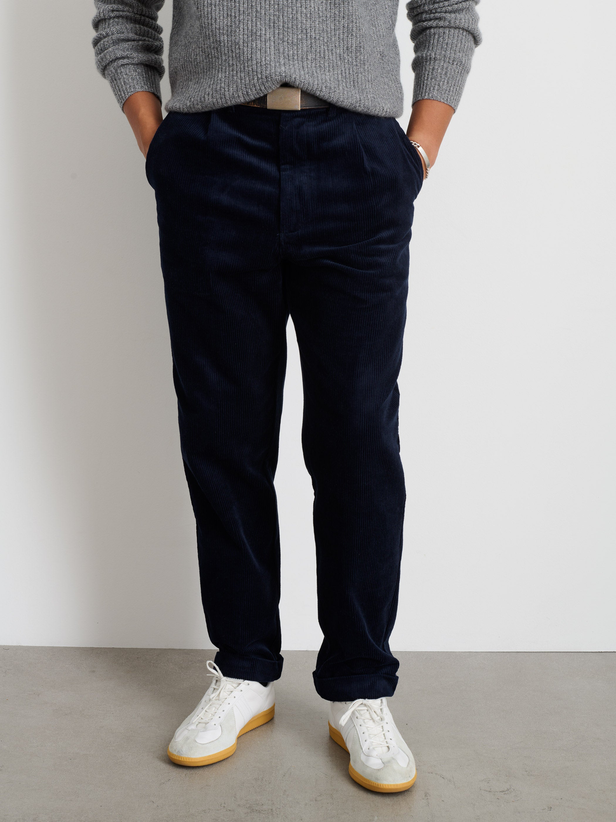 Corduroy Pleated Pants for Men & Women - Comfortable & Stylish Casual Trousers for Office, Travel & Everyday Wear