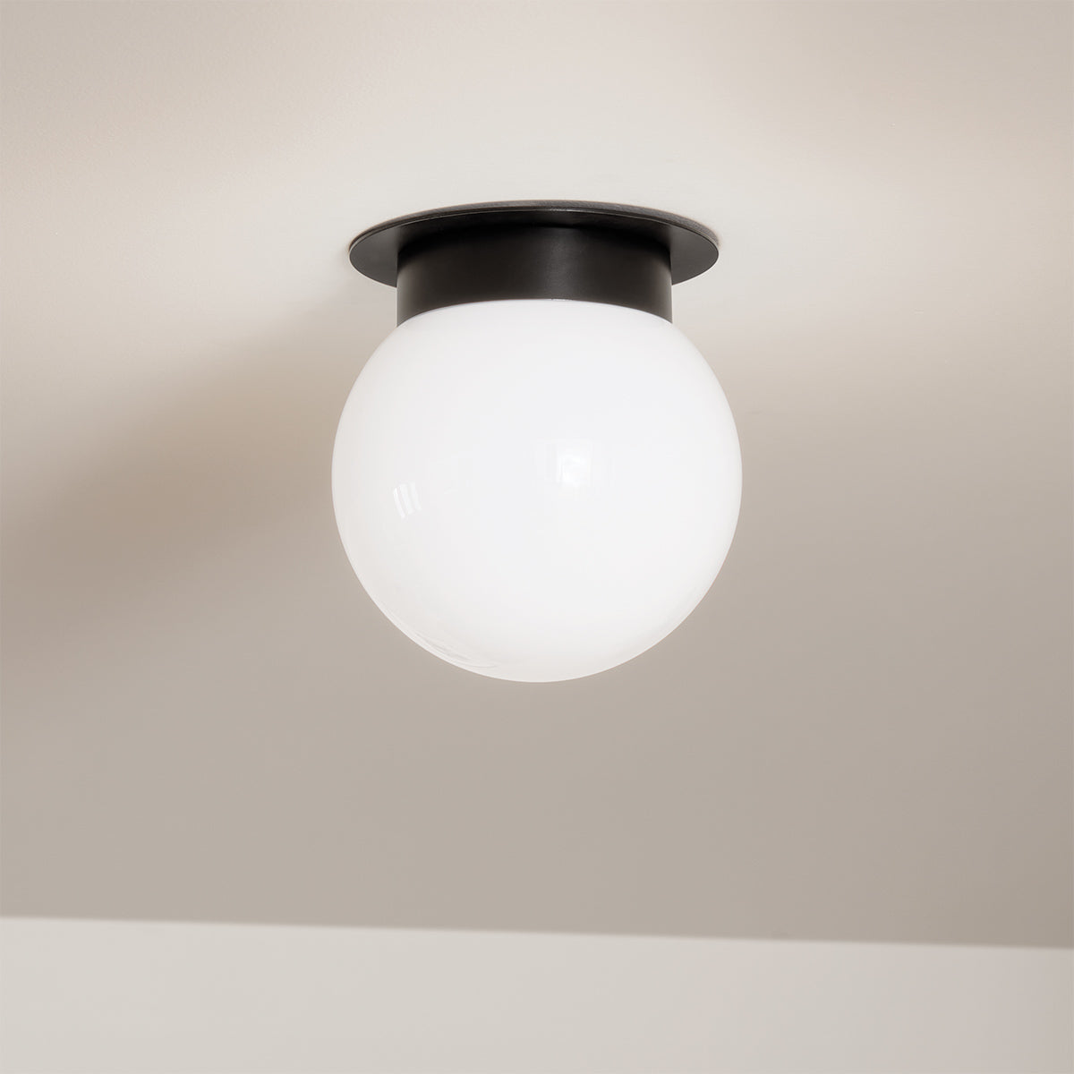Albers Flush 1 Liter E27 Ceiling Light Fixture - Modern LED Lighting for Bedroom, Living Room & Hallway