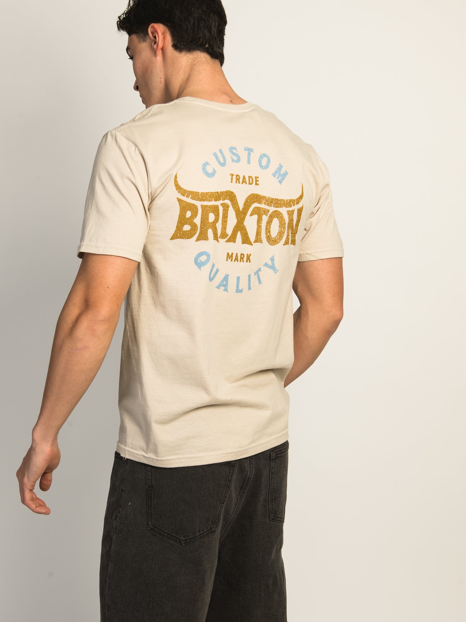 Brixton Gibson T-Shirt for Men - Comfortable Cotton Tee for Casual Wear, Street Style & Everyday Outfits
