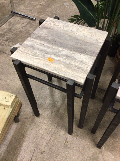 Crate & Barrel Serra Marble Top End Table - Modern Side Table for Living Room, Bedroom & Office - Elegant Marble Accent Table with Sturdy Metal Base