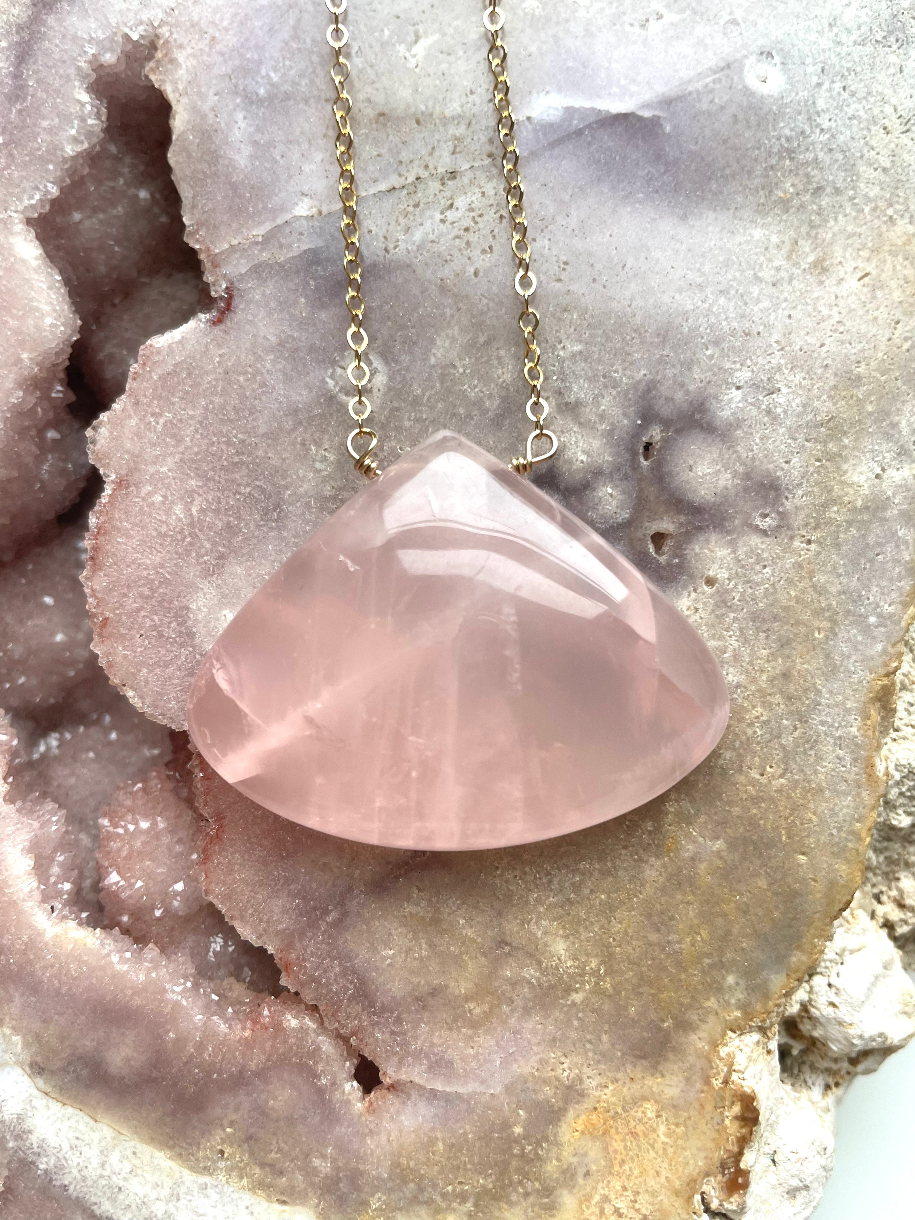 Rose Quartz Pendant Necklace for Women - Healing Crystal Jewelry for Love & Positive Energy - Perfect for Meditation, Gifts & Everyday Wear
