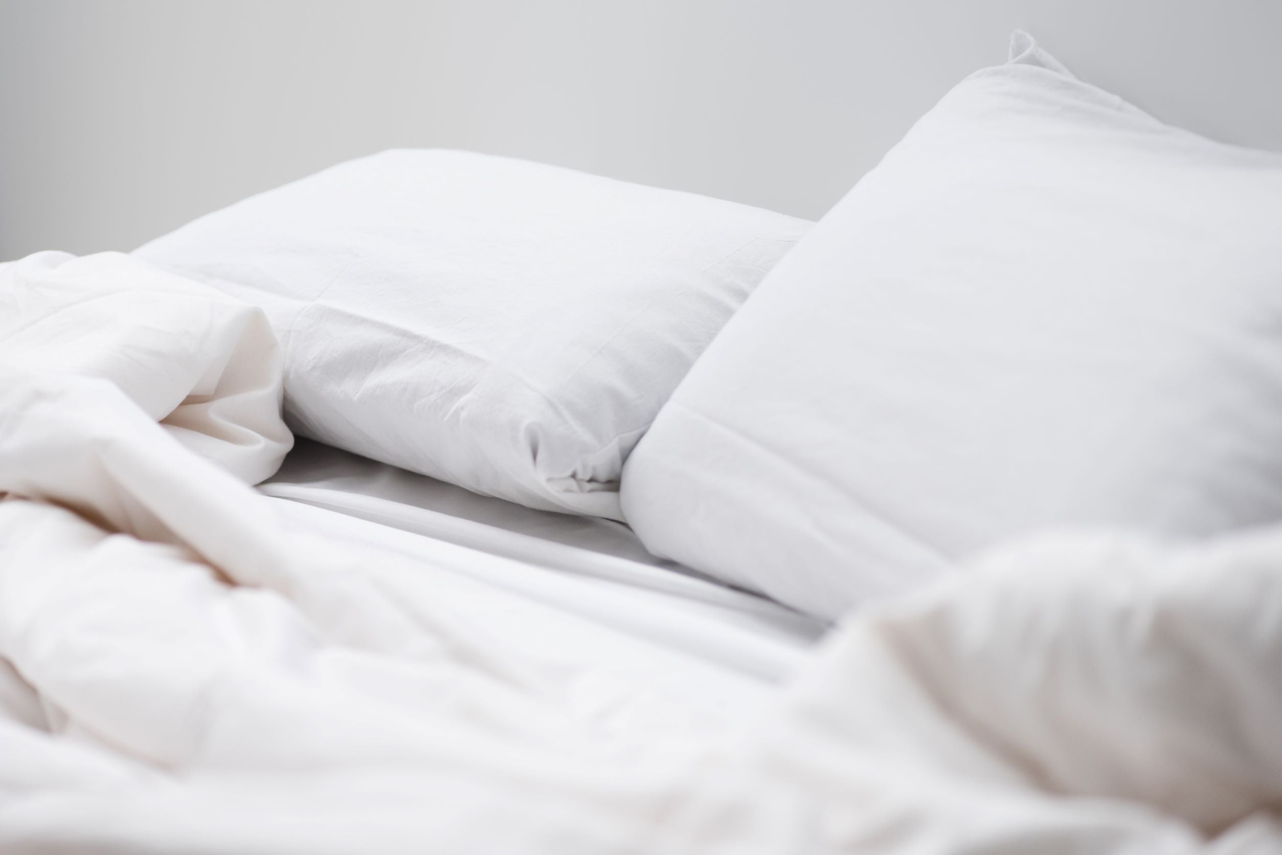 Soft & Supportive Polyester Bed Pillow - Medium Firm Washable Pillow for Back, Neck & Side Sleepers | Perfect for Home, Hotel & Travel Use