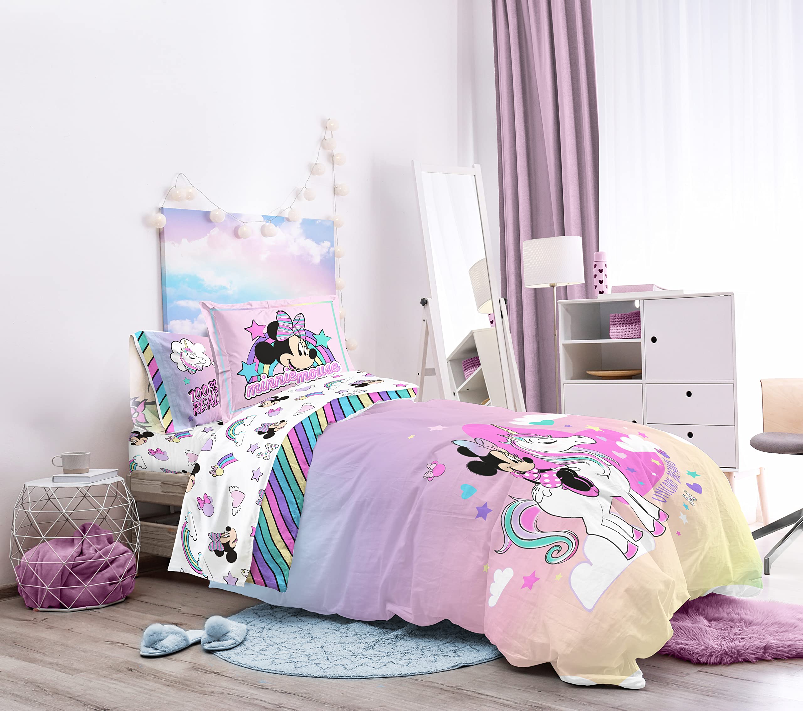 Jay Franco Disney Minnie Mouse Unicorn Dreams 7-Piece Full Bedding Set - Reversible Comforter & Sheet Set - Ultra Soft Fade Resistant Microfiber (Official Disney Licensed Product) for Kids' Bedroom Decor & Gift