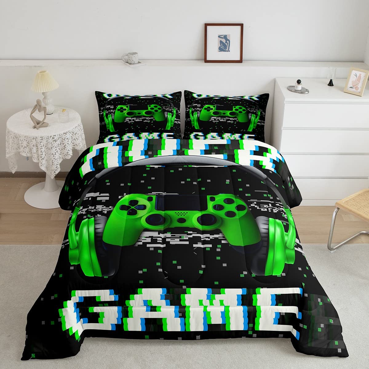 Erosebridal 4-Piece Red and Green Gaming Headset Comforter Set with Pillowcases - Soft Headphones & Gamepad Printed Bedding for Gamers - Perfect for Gaming Rooms, Dorm Decor, and Gamer Gifts