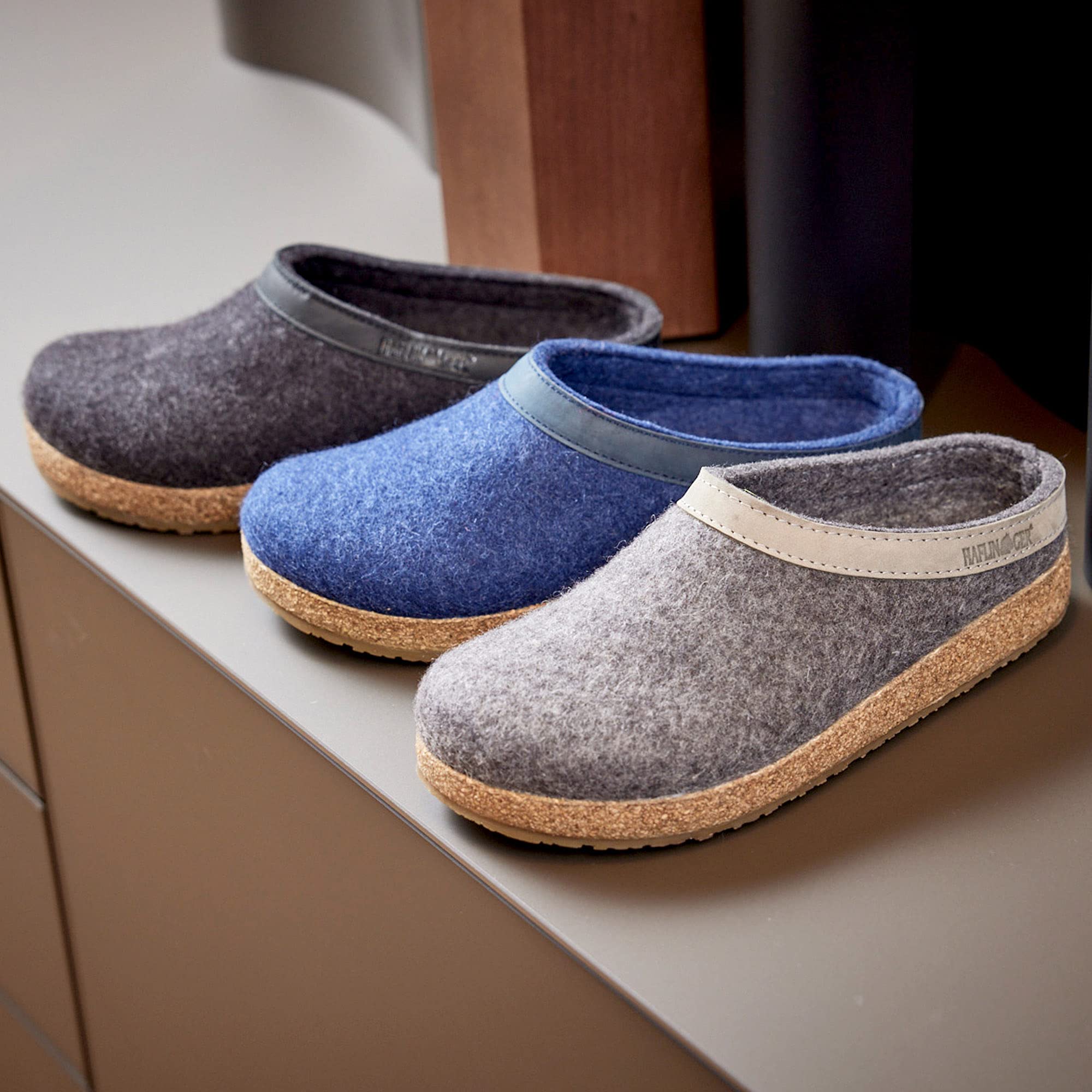 HAFLINGER 713001-550 Grizzly Torben Wool Felt Slippers for Men & Women - Size 50 EU, Comfortable Indoor/Outdoor House Shoes for Relaxation & Warmth