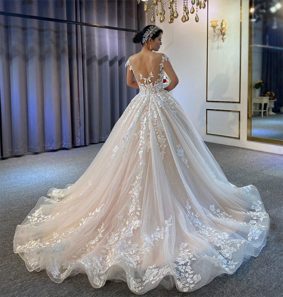2022 New A-Line Lace Beach Wedding Dresses for Women - Elegant White Bridal Gowns for Small Weddings & Destination Ceremonies | Perfect for Beach, Garden & Outdoor Weddings