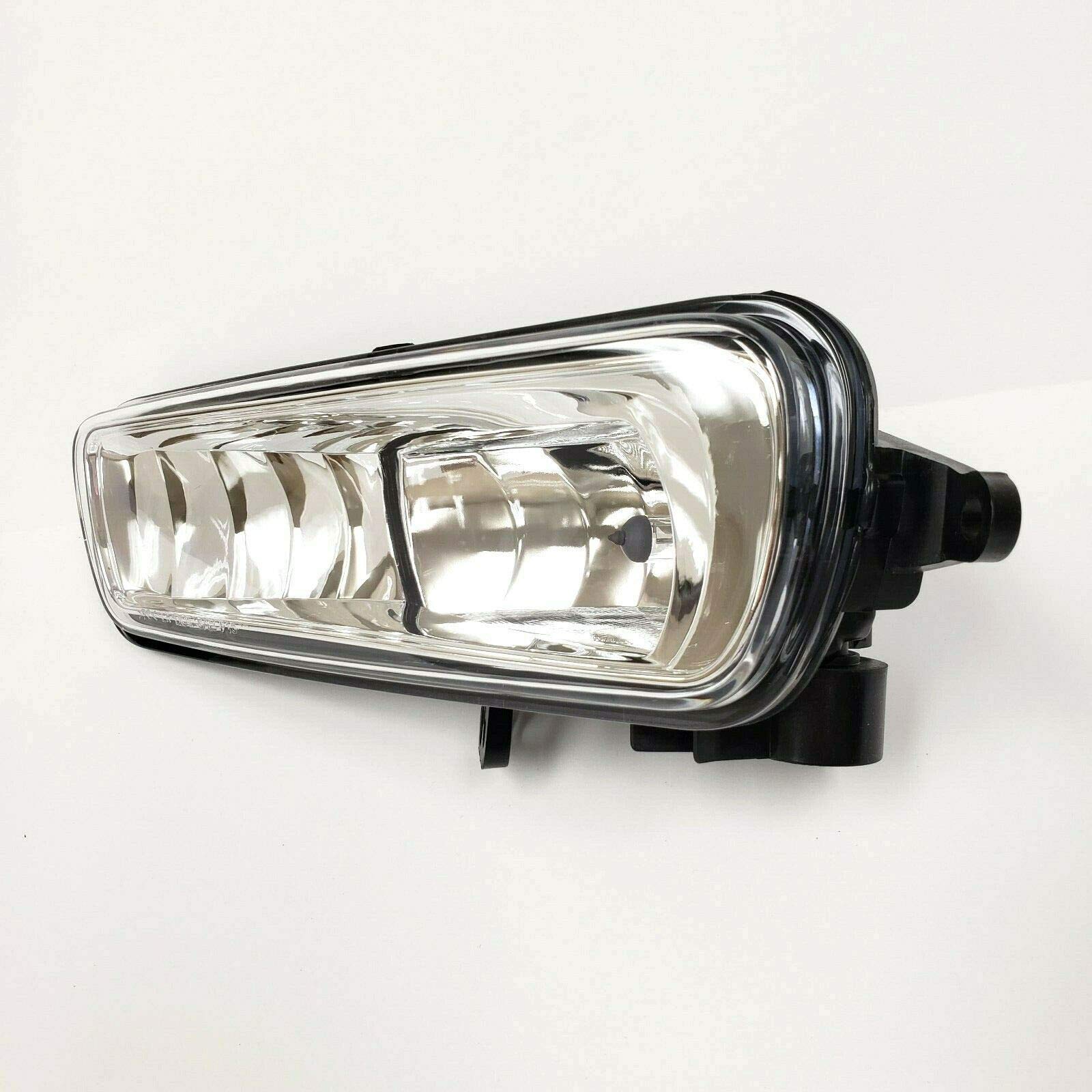 2015-2018 Ford Focus Clear Lens Fog Lights - OEM Style Replacement with Bezel & Bulbs - Improve Visibility for Night Driving & Bad Weather Conditions