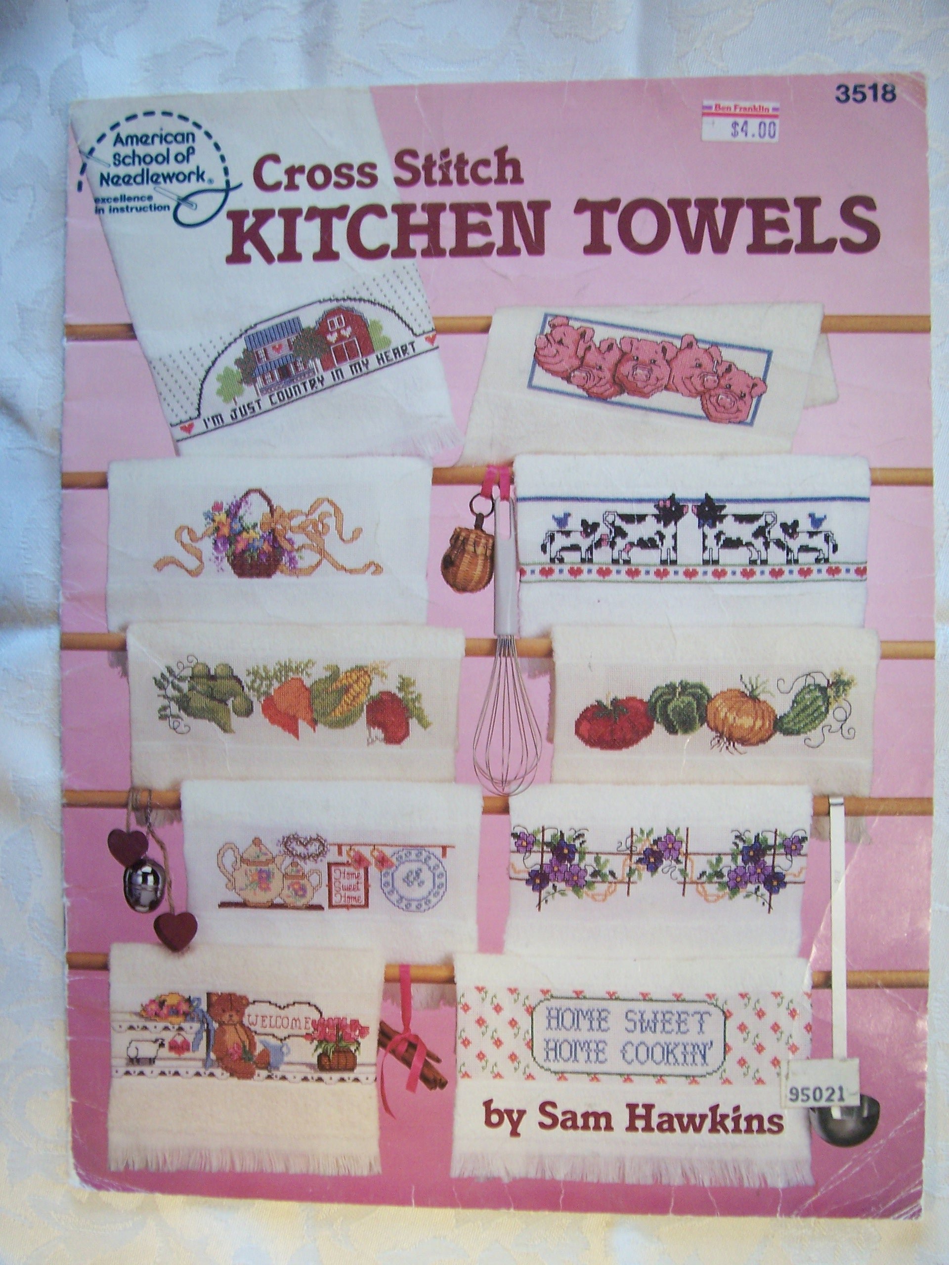 Premium Cross Stitch Kitchen Towels Set of 2 - 100% Cotton Absorbent Dish Towels for Drying Dishes & Hand Wiping (Style 3518) - Perfect for Farmhouse Decor, Gift Giving & Vintage Kitchen Accessories