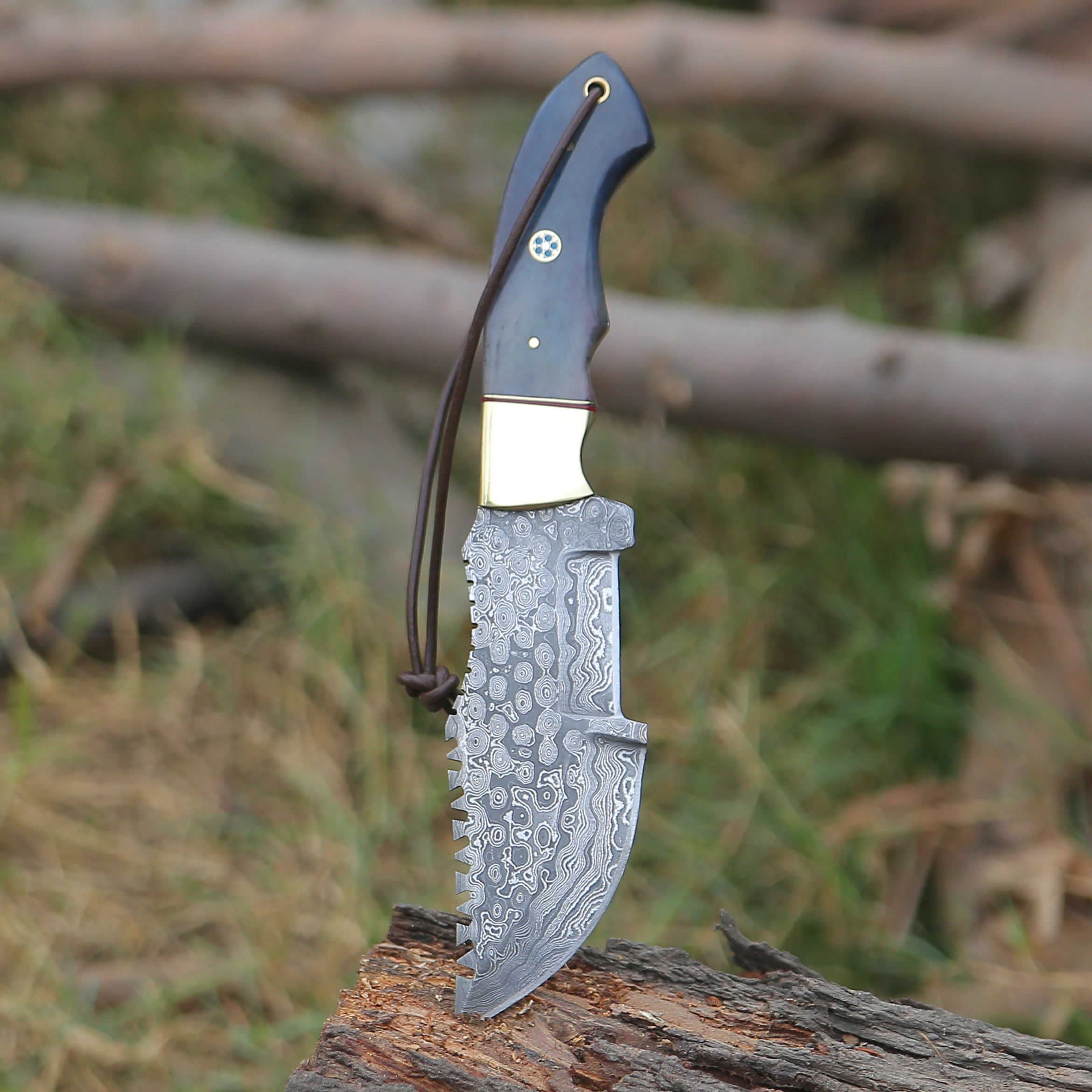 Premium Damascus Steel Tracker Knife - High-Quality Outdoor Survival Knife for Hunting, Camping & Bushcraft | Sharp & Durable Blade