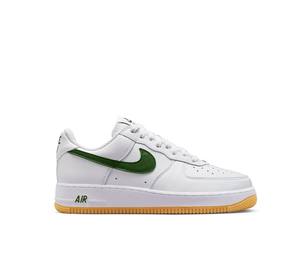 Nike Air Force 1 Low Retro QS Sneakers - Classic White Basketball Shoes for Men & Women - Perfect for Casual Wear, Street Style & Sneaker Collection