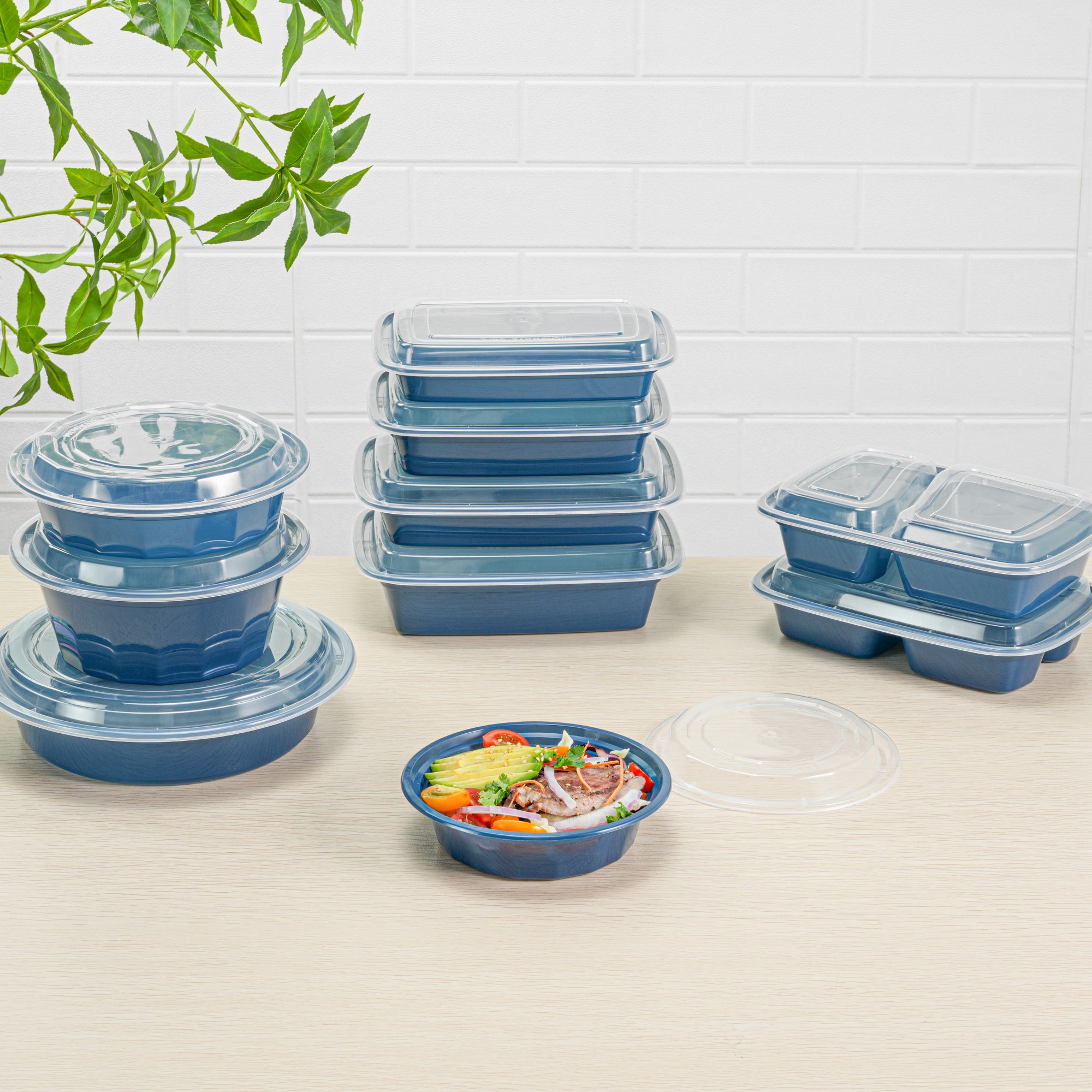16 oz Midnight Blue Round Plastic Takeout Containers with Clear Lids - Microwave Safe (6.25