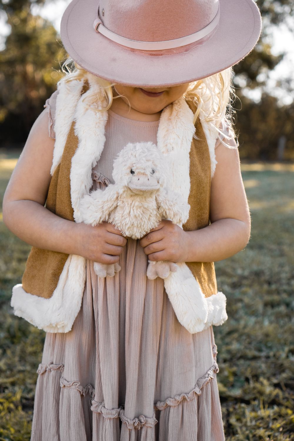 Bill the Duck Plush Toy Set - Cute Stuffed Animal Duck Collection for Kids & Adults - Perfect for Gifts, Nursery Decor, and Cuddling