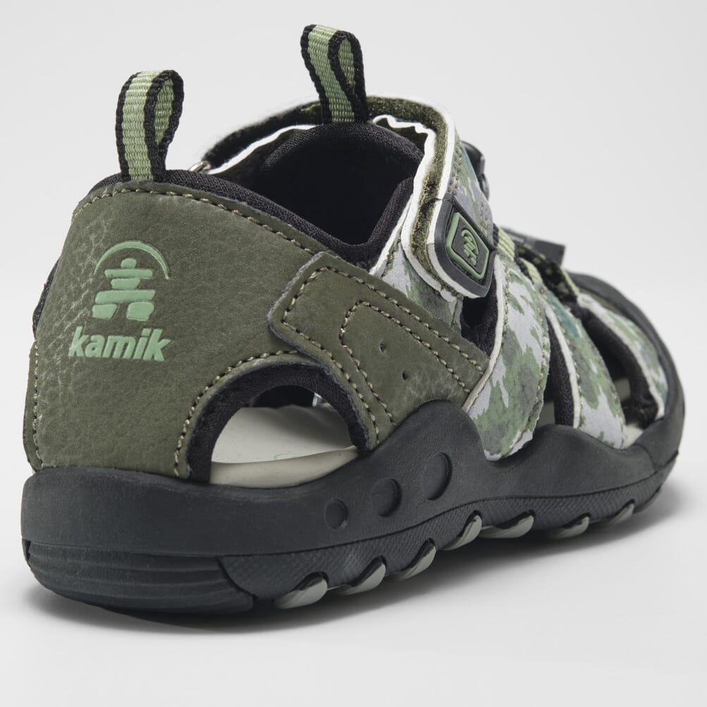 Crab Print Kids' Closed Toe Sandals - Non-Slip Water Shoes for Beach, Pool & Outdoor Play | Comfortable & Durable Children's Summer Footwear