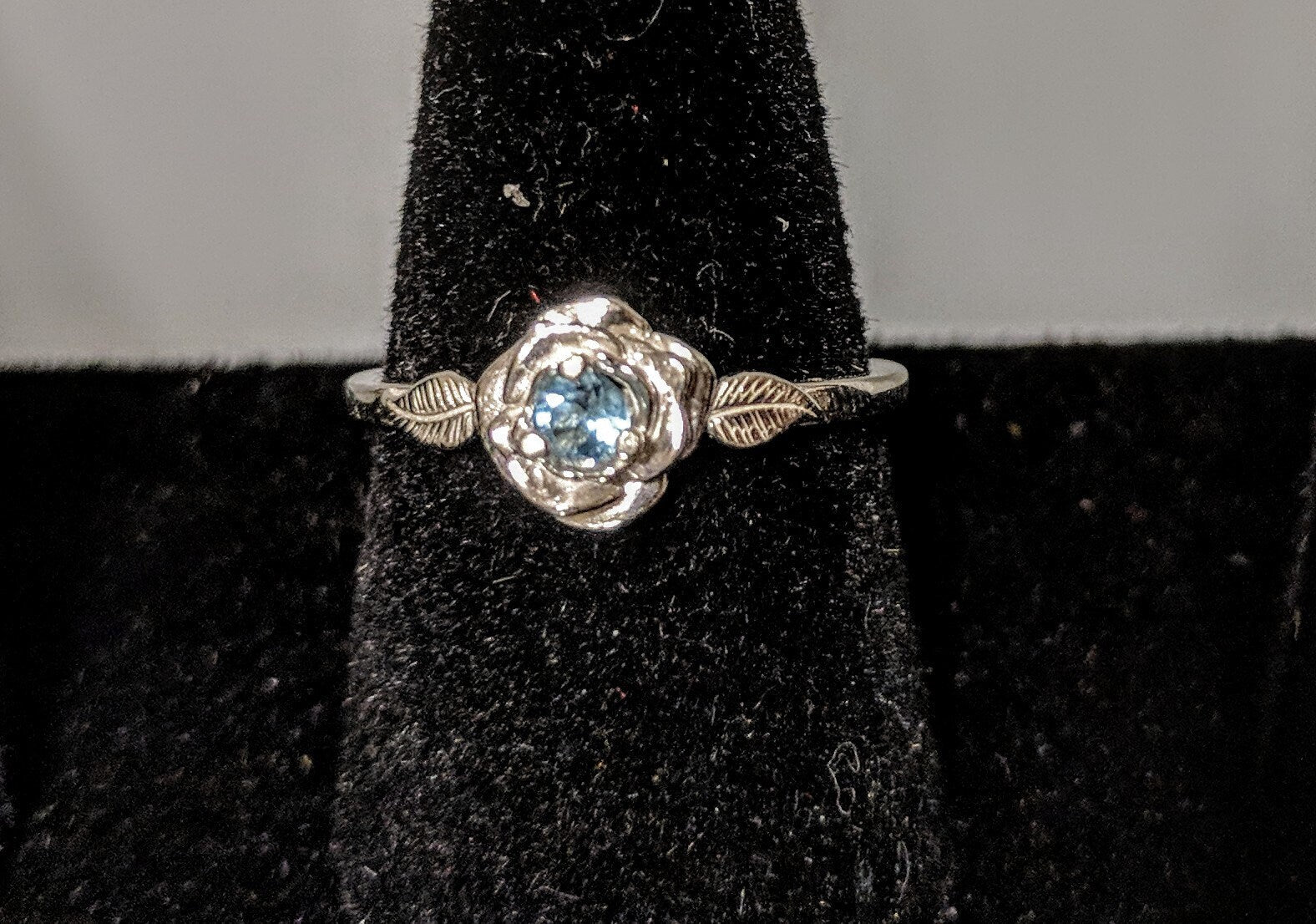 Solid Sterling Silver or 14K White/Yellow/Rose Gold Floral Rose with Leaves Ring - Natural Gemstone Promise Ring (Size 4-7) for Weddings, Anniversaries & Romantic Gifts