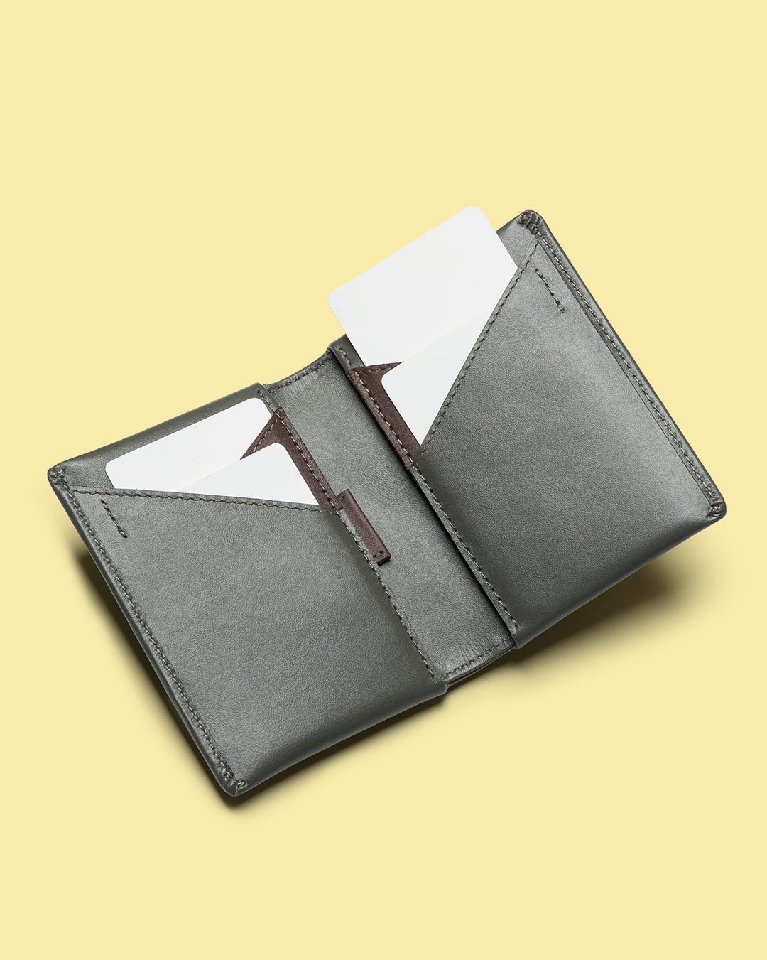 Premium RFID Blocking Gravity Bifold Wallet for Men - Slim Leather Money Clip & Card Holder - Perfect for Travel, Business & Everyday Use