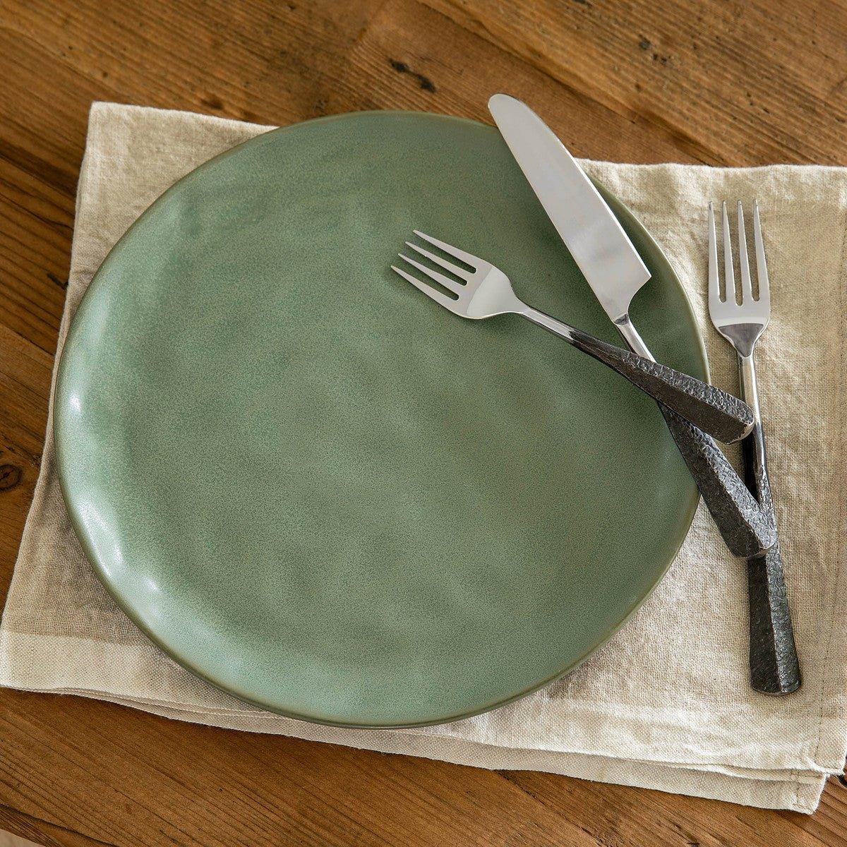Premium Clara Glazed Dinnerware Set - 16-Piece Porcelain Tableware for Everyday Dining & Entertaining | Elegant Dinner Plates, Bowls, Mugs & Serving Dishes | Perfect for Family Meals, Dinner Parties & Special Occasions