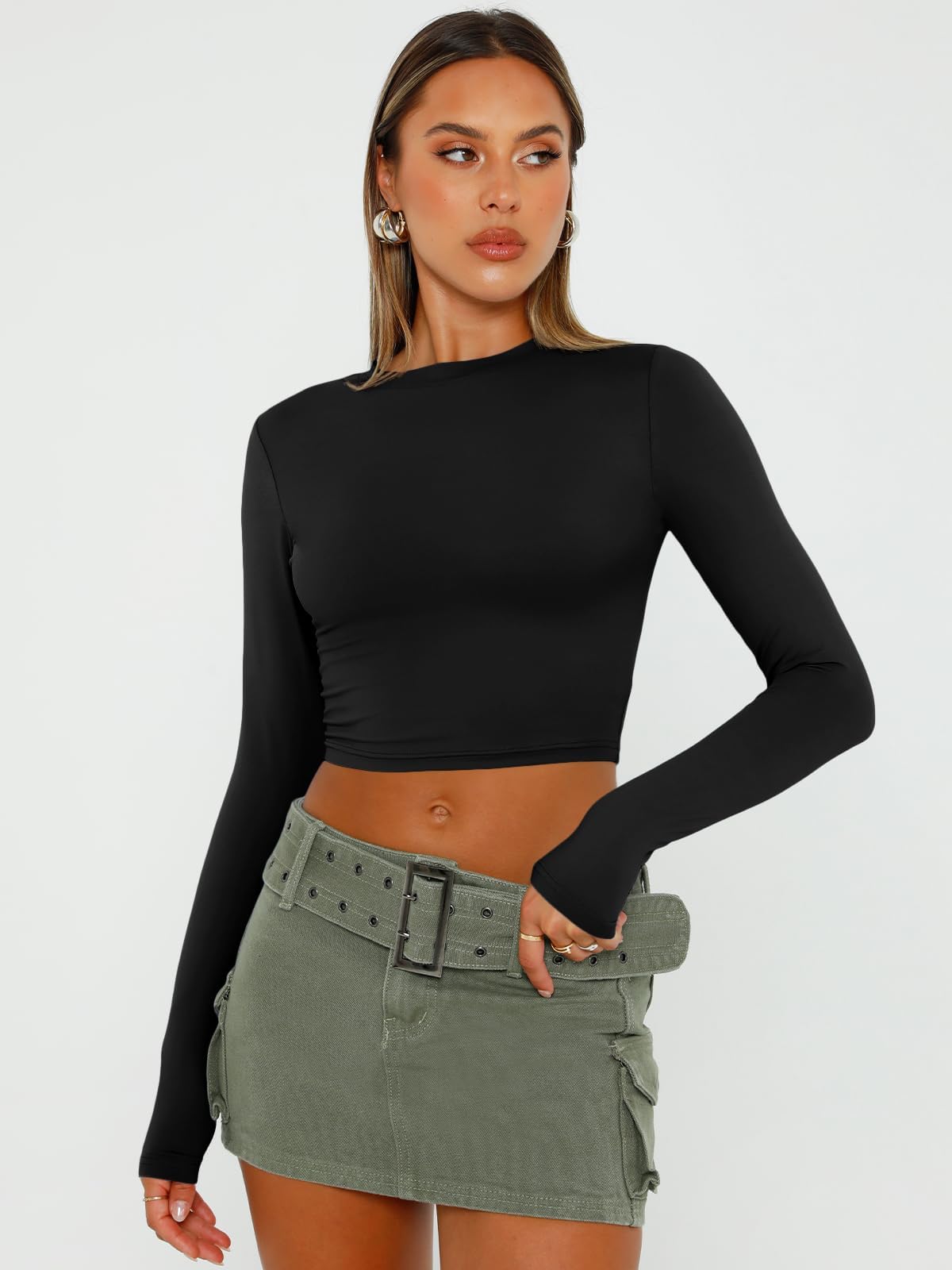 Trendy Queen Women's Long Sleeve Crop Top - Slim Fit Basic Shirt for Teen Girls | Y2K Fashion 2025 | Perfect for Going Out, Parties & Casual Wear