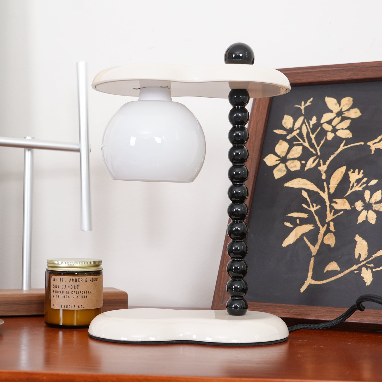 Everalda Modern Metal Table Lamp - Adjustable Desk Light for Home Office, Bedroom & Living Room - Perfect for Reading, Working & Decor