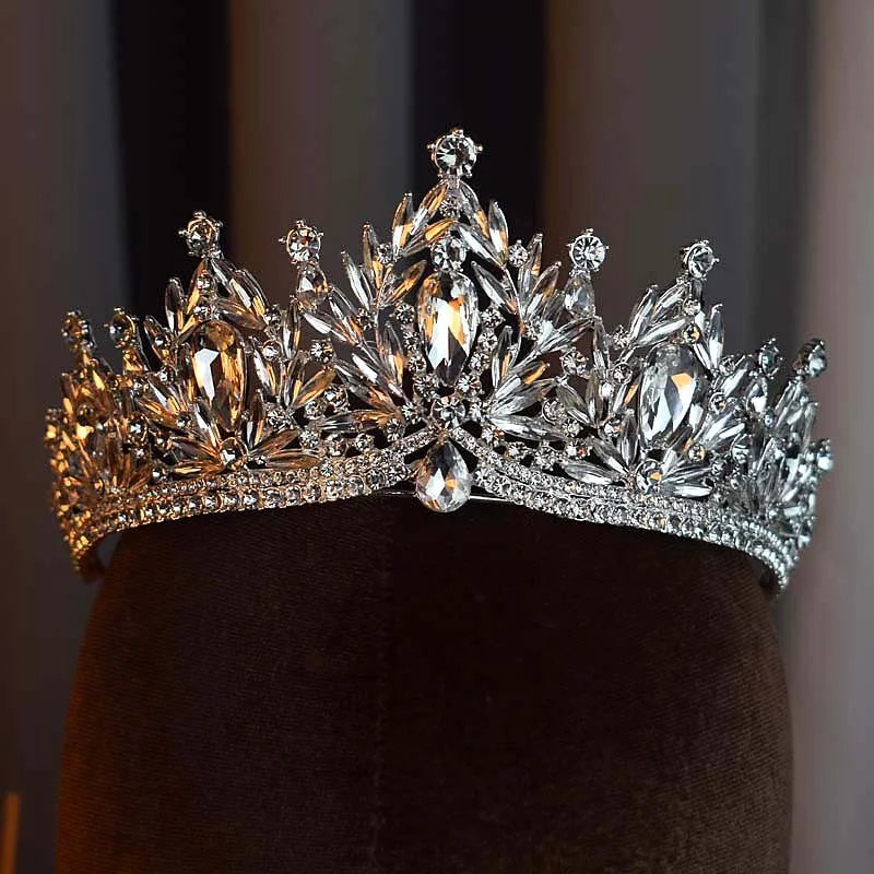 Sparkling Quinceañera Tiara with Detailed Crystals - Perfect for Sweet 15 Birthday Parties & Special Occasions