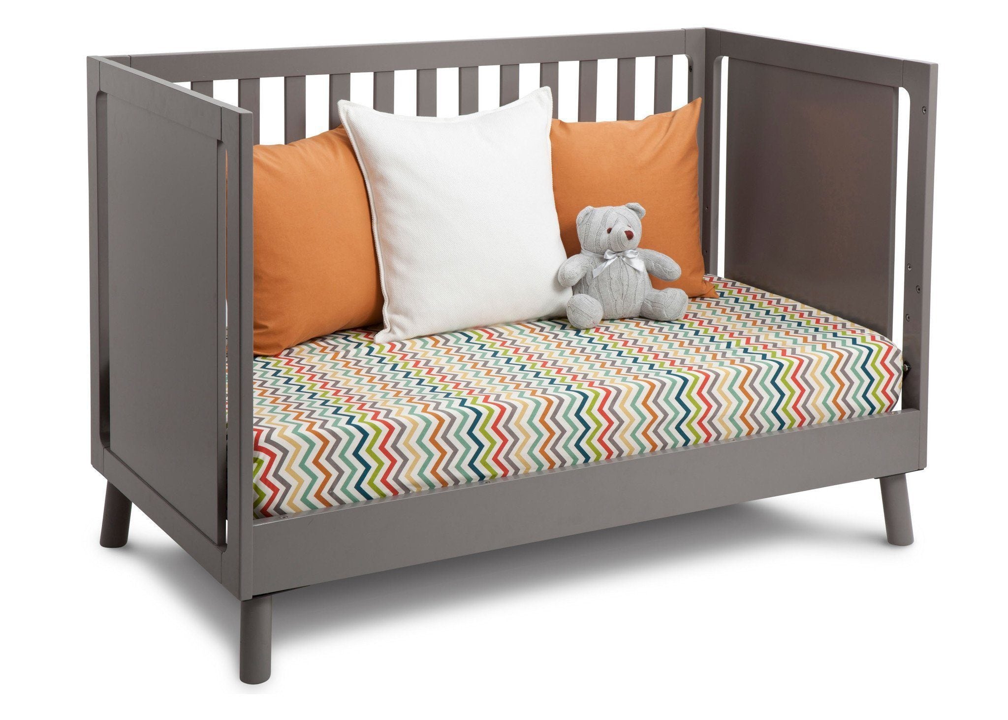 Manhattan 3-in-1 Convertible Baby Crib - Toddler Bed & Daybed - Modern Nursery Furniture for Newborns & Kids - Perfect for Small Spaces & Growing Families