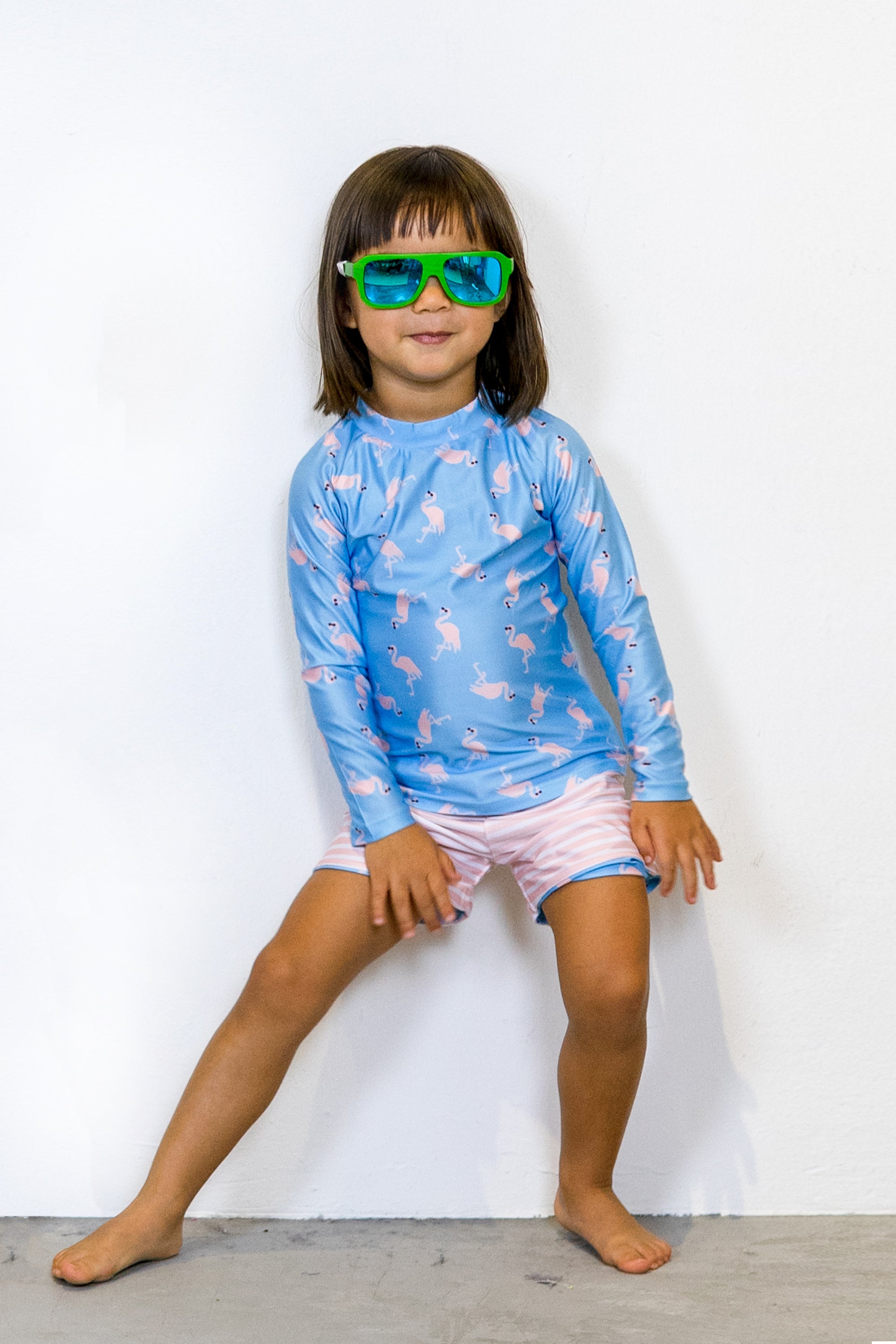 Waikiki Kids Unisex UPF 50+ Sun Protection Rash Guard Shirt - Flamingo Print for Boys & Girls - Perfect for Beach, Swimming, Surfing and Outdoor Activities
