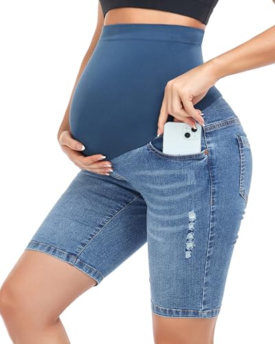 Bermuda Shorts: Light Blue