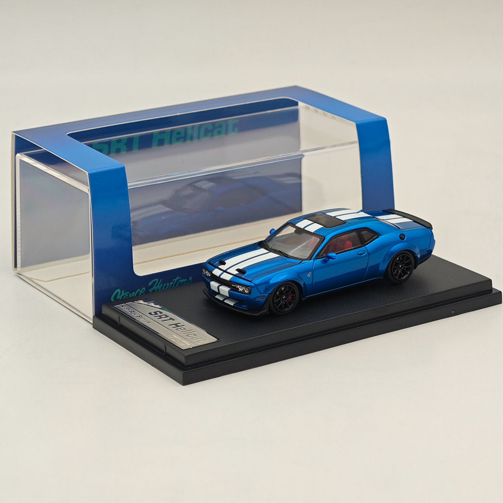 1:64 Scale Dodge Challenger SRT Hellcat Diecast Model Car - Blue Collectible Muscle Car for Display & Racing Enthusiasts - Perfect for Home Decor, Office Display & Car Collection Showcase
