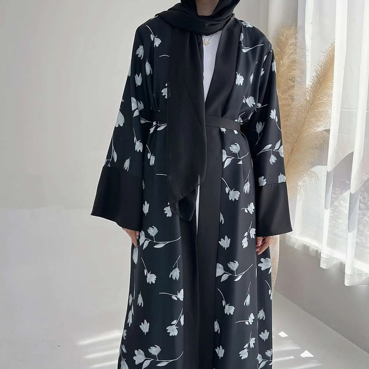 Elegant Muslim Women's Printed Open Abaya Dress - Modest Islamic Fashion for Prayer & Daily Wear