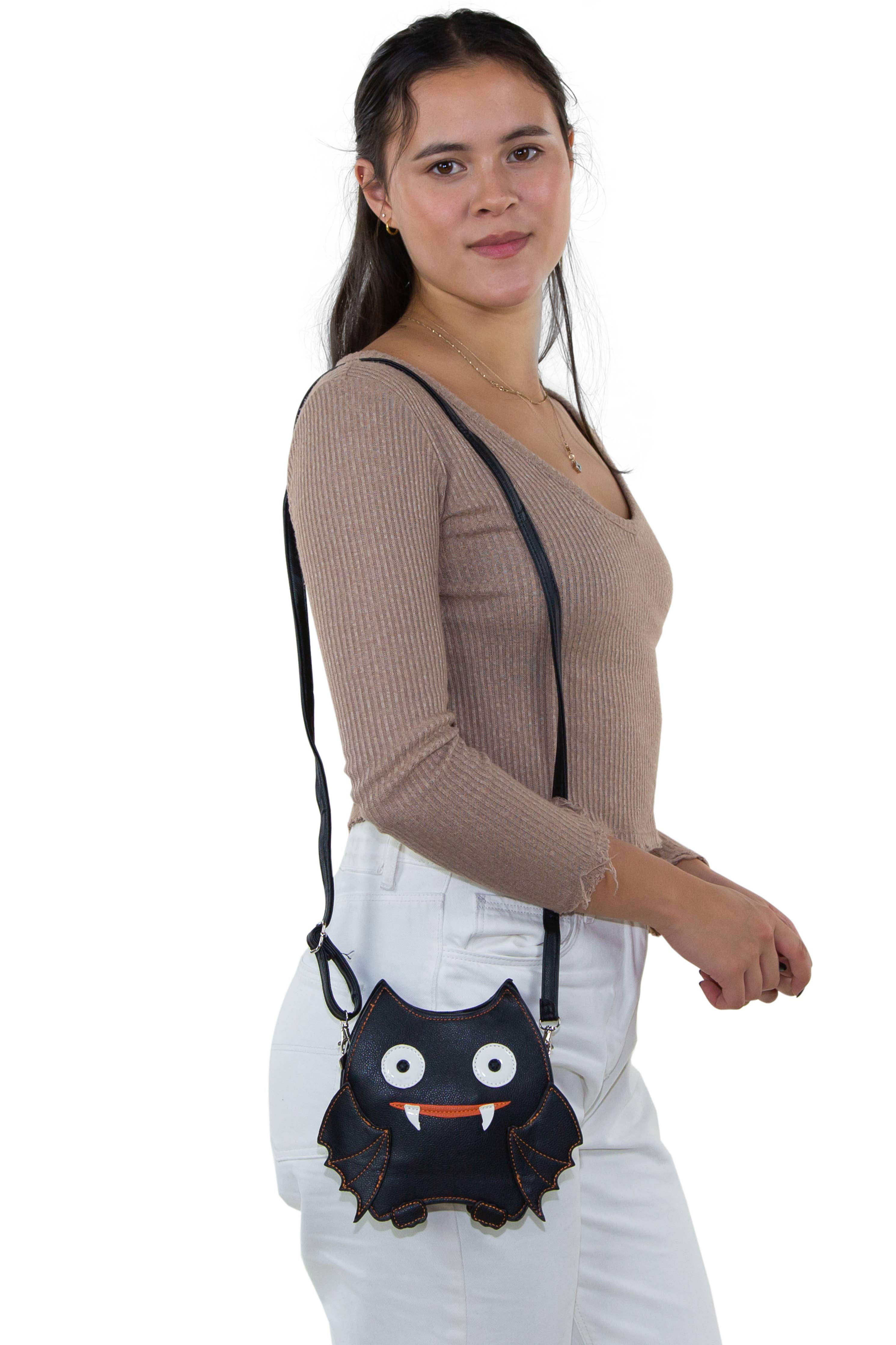 Stylish Bat Print Crossbody Bag for Women - Gothic Fashion Accessory for Halloween, Cosplay & Everyday Use