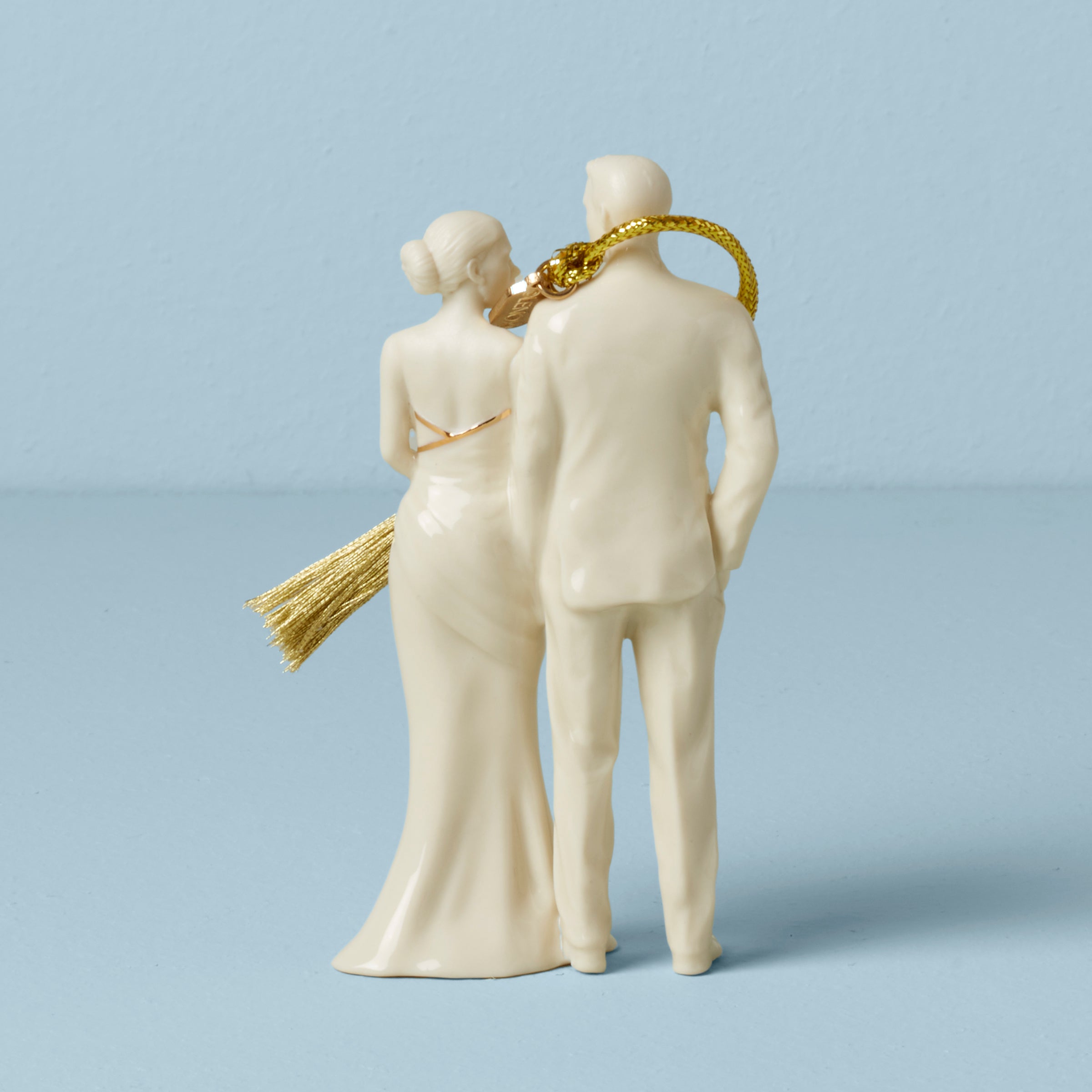2025 Wedding Couple Ornament - Personalized Bride & Groom Christmas Tree Decoration for Newlyweds, First Christmas Together, or Anniversary Gift