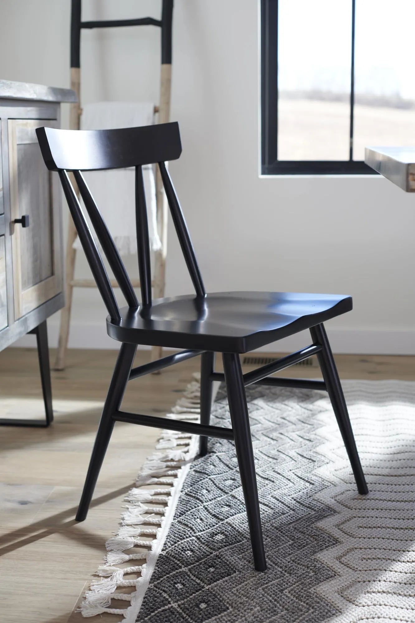 Ashford Chair - Modern Comfortable Home Office & Living Room Seating for Work & Relaxation