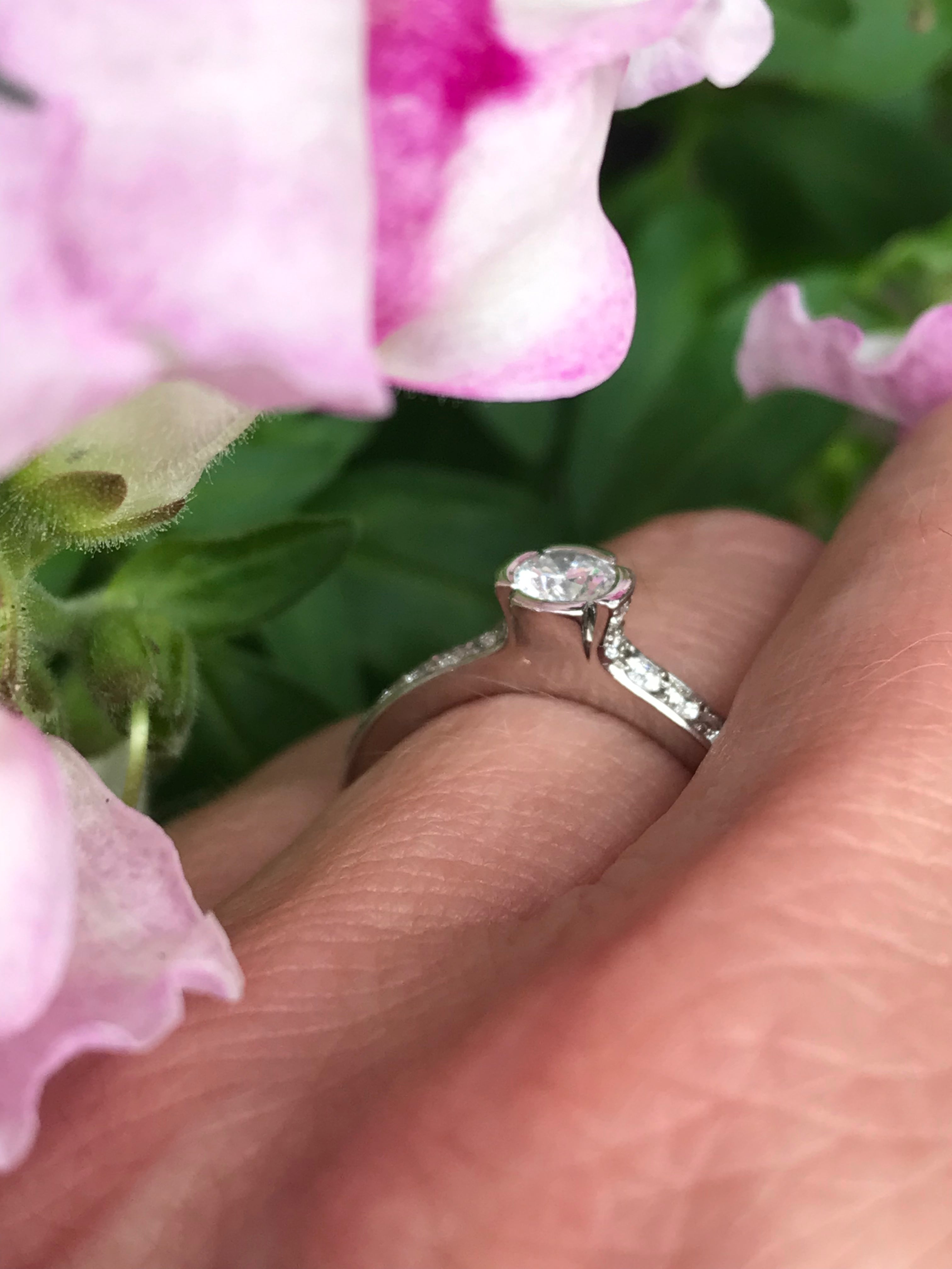 0.32ct Platinum Natural Diamond Ring with Brilliant Cut - Elegant Engagement & Wedding Jewelry for Women