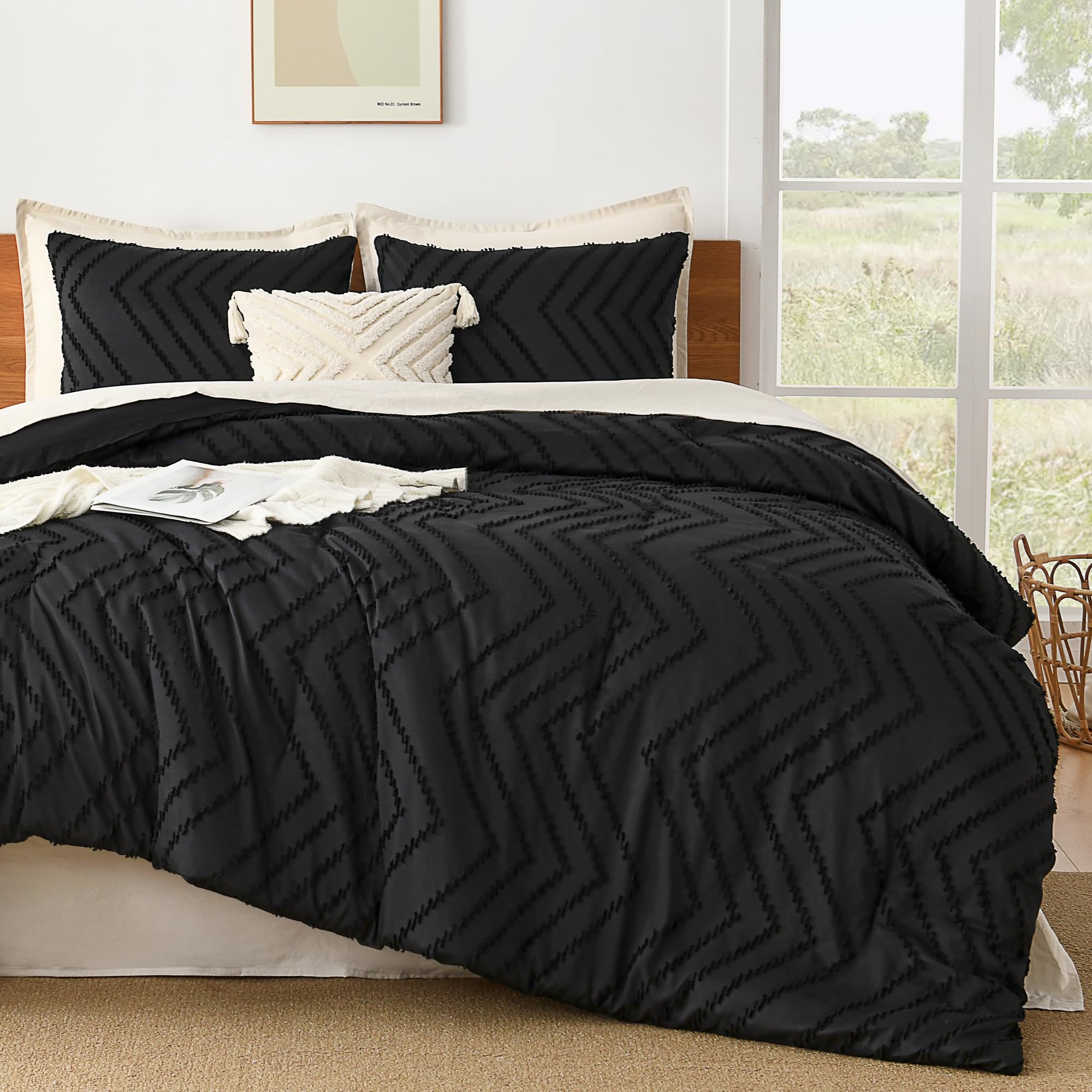 Premium Black Full Comforter Set - Lightweight Fluffy Down Alternative Bedding with 2 Pillow Shams (79x90 Inches) | Soft & Breathable All-Season Comforter for Bedroom, Guest Room & Dorm | Perfect Gift Choice for Housewarming & Holidays