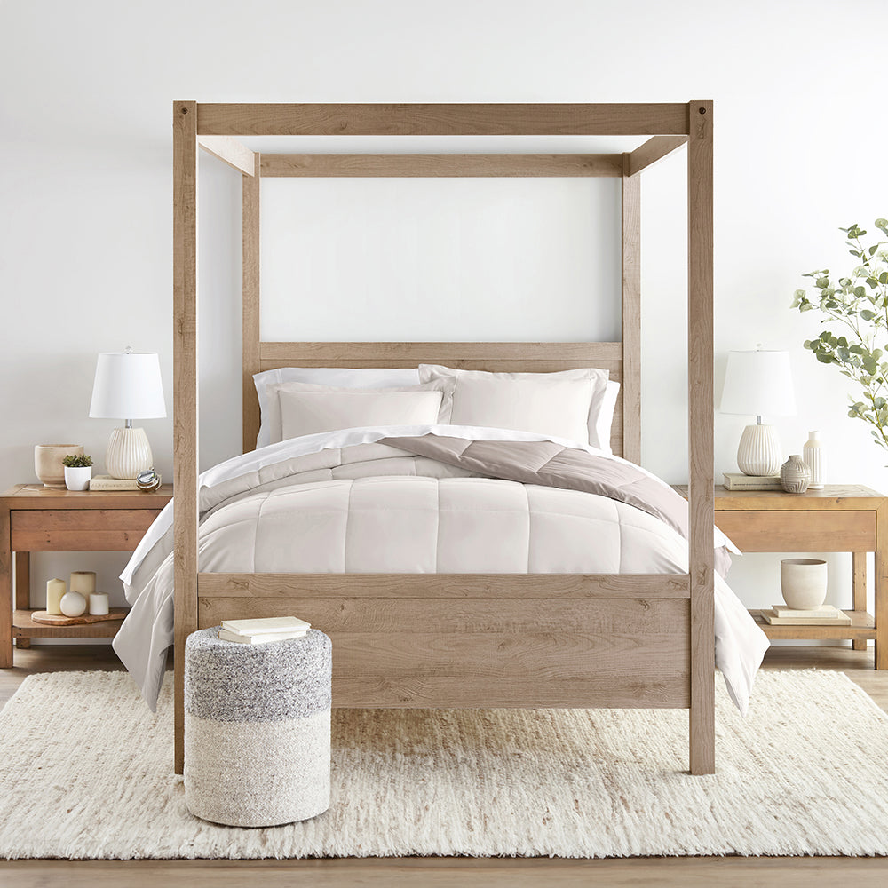 Reversible Down Alternative Comforter Set - All-Season Hypoallergenic Bedding - Queen Size White Comforter for Bedroom, Guest Room & Dorm | Machine Washable