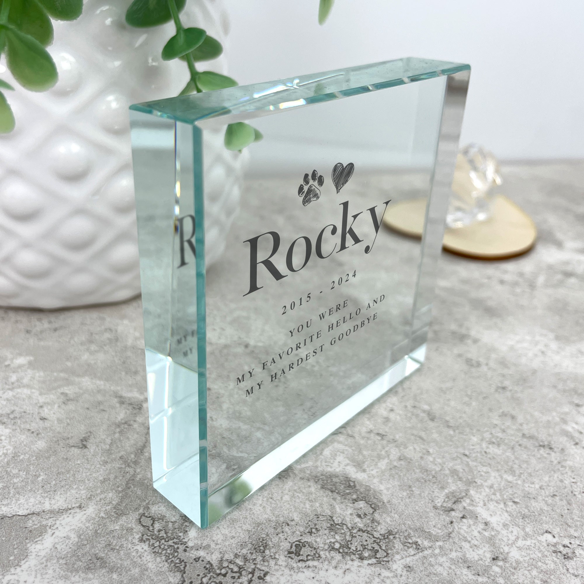 Personalized Pet Memorial Crystal Keepsake - Custom Engraved Photo & Name - Perfect for Dog, Cat Memorial Gifts, Sympathy Loss of Pet, Pet Lover Keepsake for Home Decor