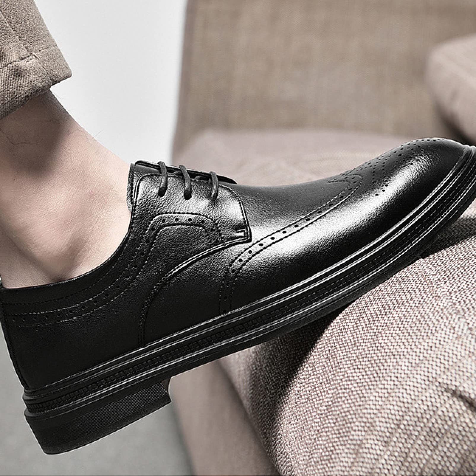 Men's Casual Brogue Oxford Shoes - Comfortable PU Leather Lace-Up Dress Shoes for Walking & Outdoor Activities - Perfect for Office, Business & Daily Wear