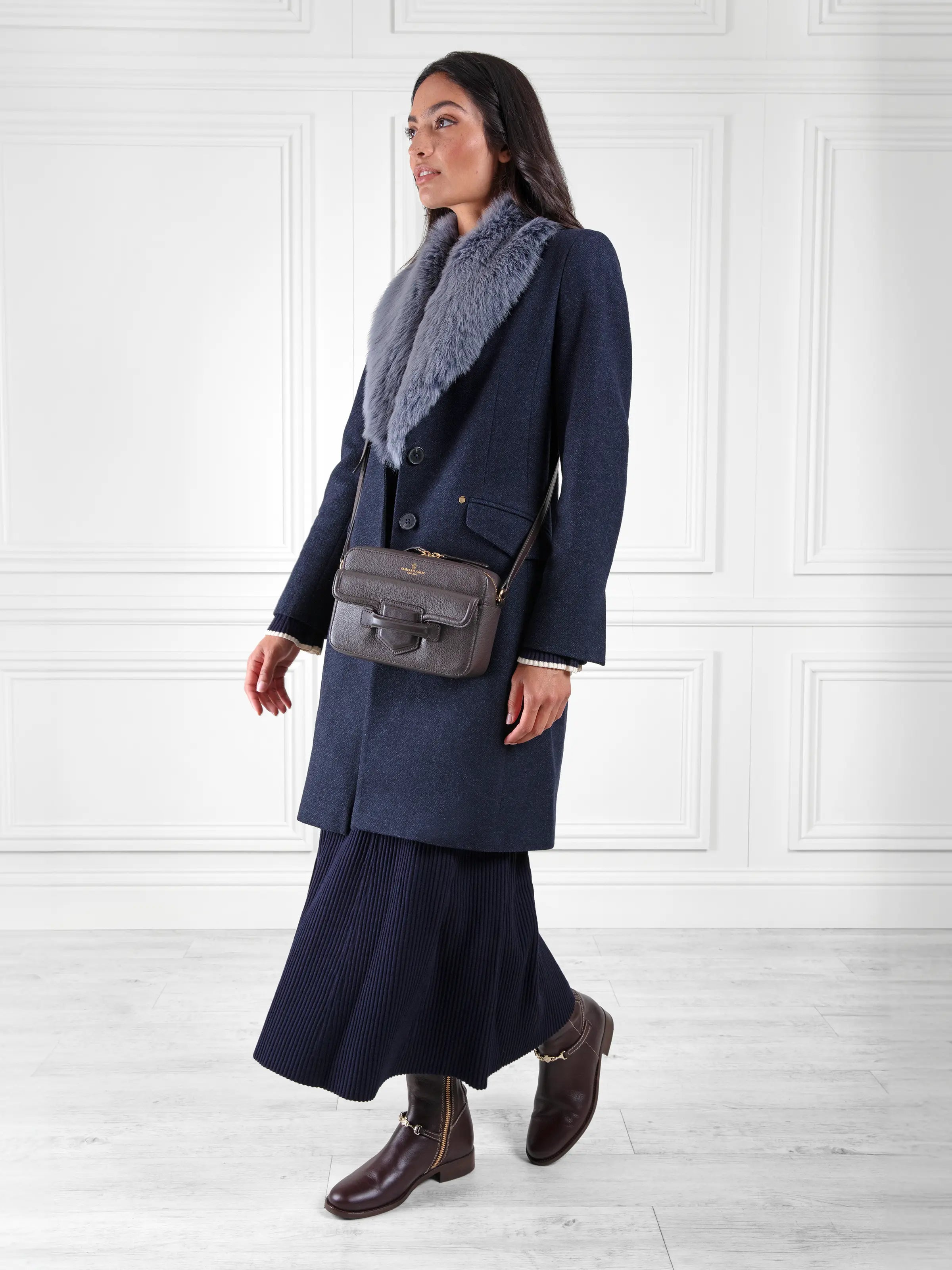 Massingham Cross Body Bag - Genuine Chocolate Brown Leather Handbag for Women - Perfect for Everyday Use, Travel & Shopping