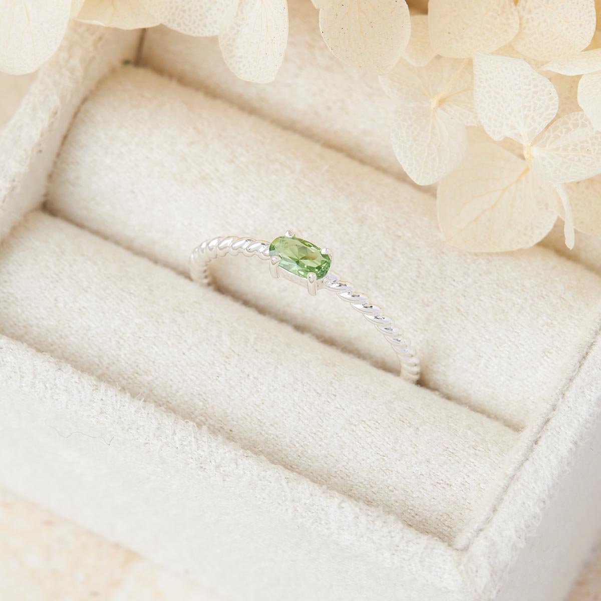 Exquisite Interwoven Peridot Gemstone Ring for Women - Dainty Bohemian Style Jewelry Gift for Her - Perfect for Weddings, Parties & Everyday Elegance