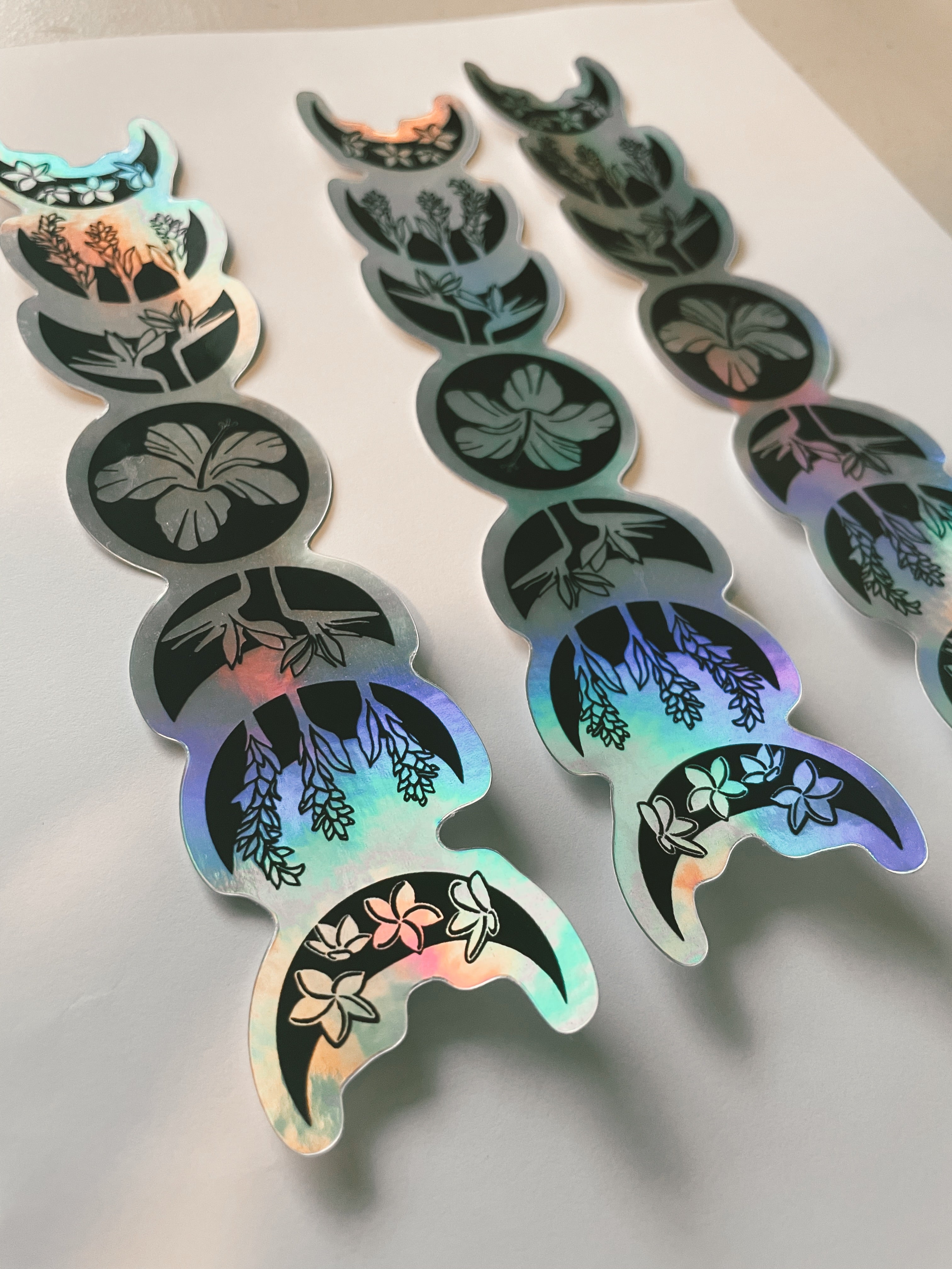 Pua Mahina Holographic Pepili - Stunning Hawaiian Floral Design for Home Decor, Wall Art, and Gift Giving