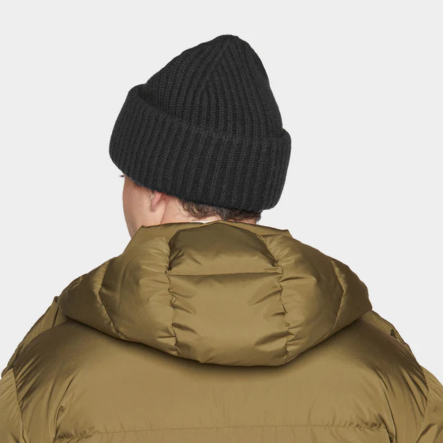 Tilley Alpine Beanie - Warm Winter Knit Hat for Men & Women - Soft Fleece Lined Cold Weather Cap for Skiing, Hiking & Outdoor Activities