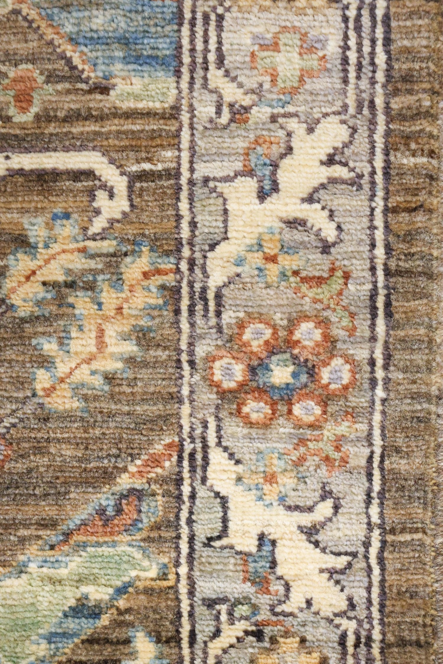 Handwoven Arabesque Traditional Rug - J70496 | Authentic Oriental Design for Living Room, Bedroom & Home Decor