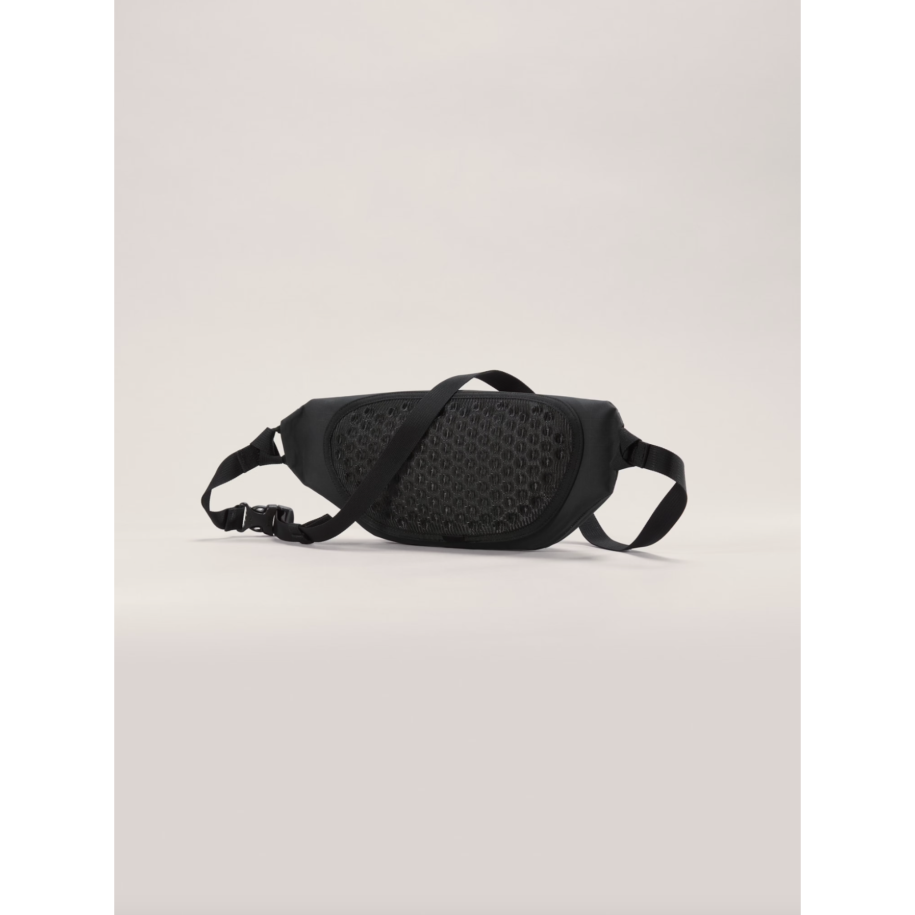 Arc'teryx Granville Crossbody Bag - Lightweight & Water-Resistant Travel & Everyday Carry Bag for Men & Women - Perfect for Hiking, Commuting & Outdoor Adventures