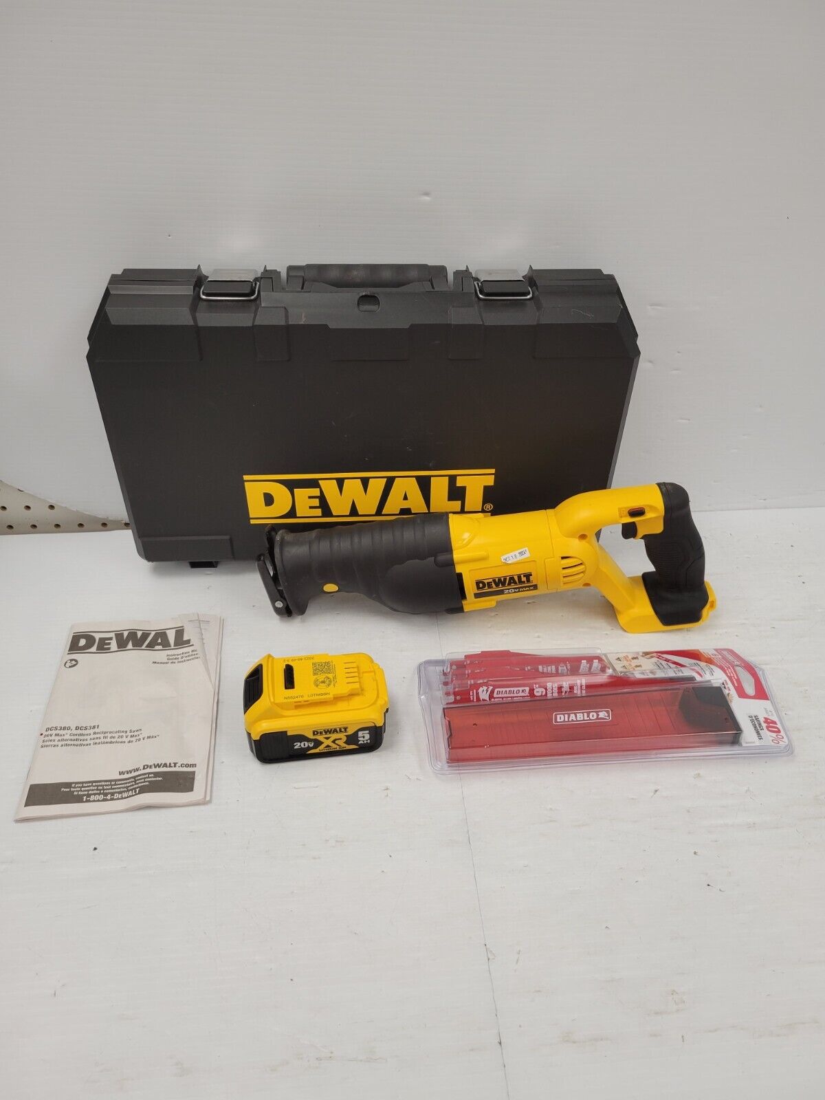 DEWALT DCS380 20V MAX Cordless Reciprocating Saw - Powerful Cutting Tool for Wood, Metal & Demolition - Ideal for Construction, Renovation & DIY Projects