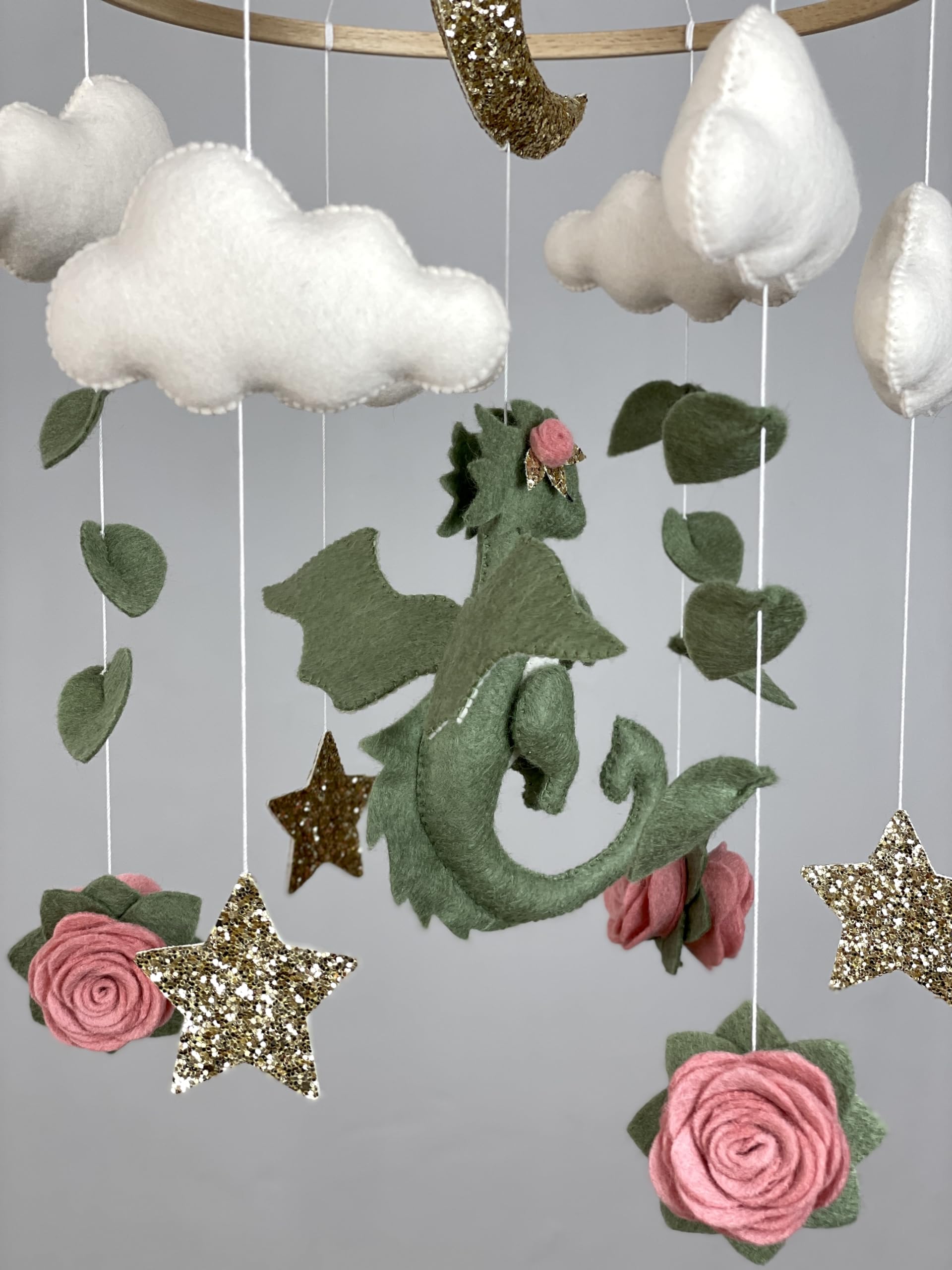 **Green Dragon Felt Hanging Mobile for Baby Crib – Fantasy Nursery Decoration, Baby Shower Gift for Girls – Perfect for Newborn Rooms & Themed Nurseries**
