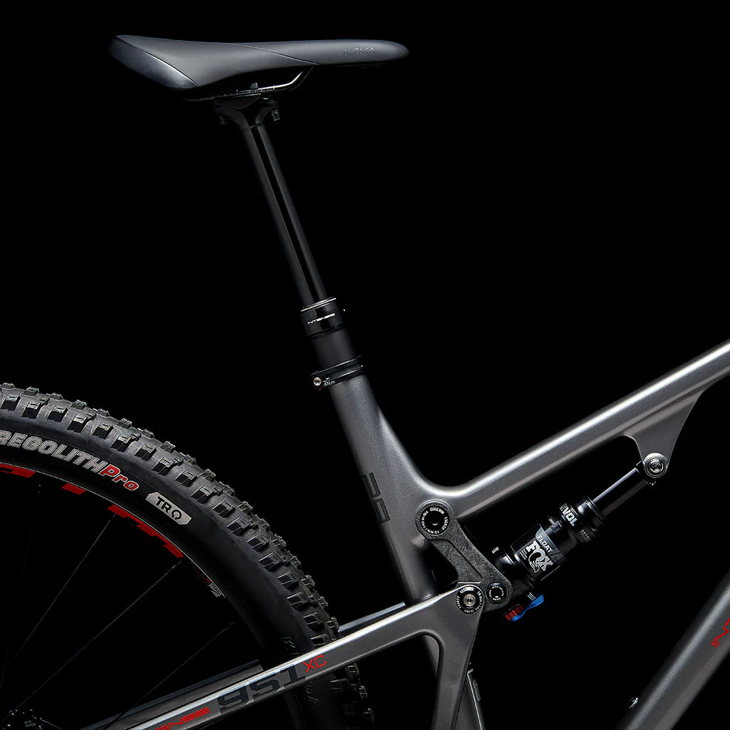 Ex Demo Intense 951 Series XC Carbon Mountain Bike - Lightweight Full Suspension for Trail Riding & Off-Road Adventures