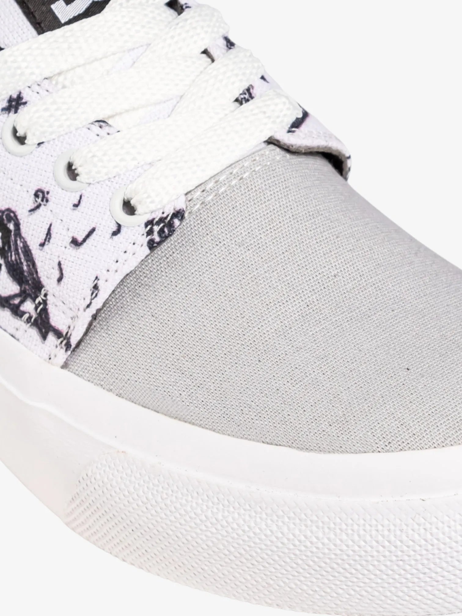 DC New Trase Platform TX Sneakers - White & Grey Print | Skate Shoes for Men & Women | Perfect for Streetwear & Casual Outfits
