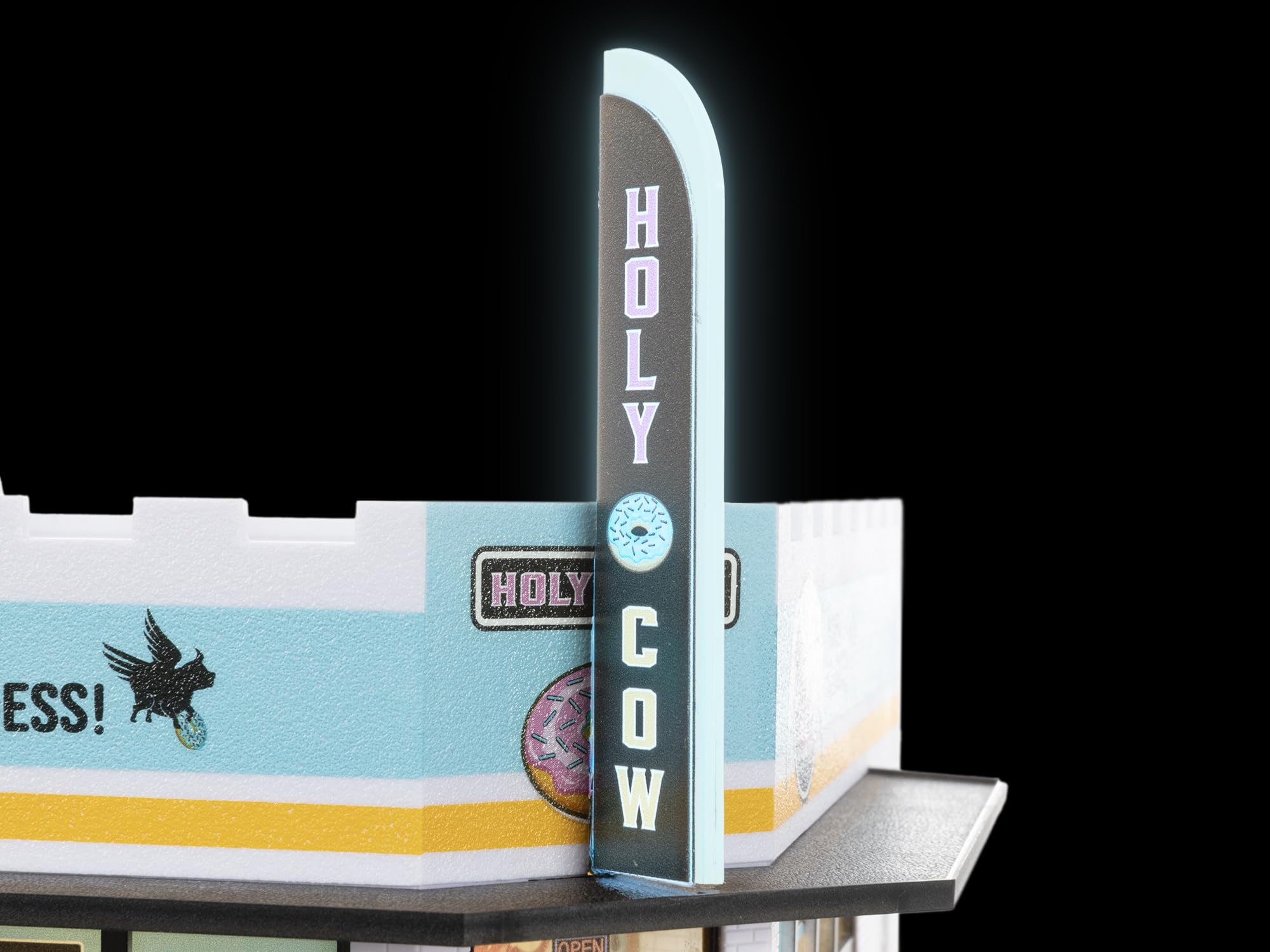 Lionel O Gauge Holy Cow Plug-Expand-Play Donuts & Coffee Shop Model Train Accessory - Perfect for Train Layouts, Collectors & Holiday Displays