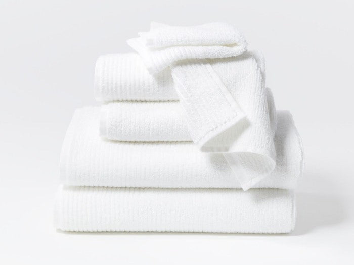 Organic Cotton Bath Towels & Bath Mat Set - Soft, Absorbent & Eco-Friendly for Spa, Bathroom & Beach Use