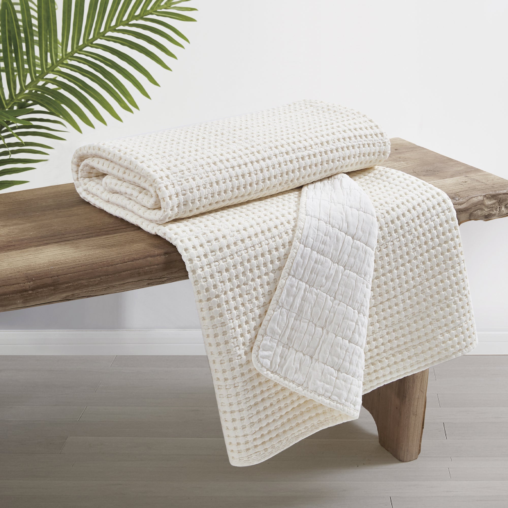 Soft Mills Waffle Quilted Throw Blanket - Cozy & Warm Bedding for Couch, Sofa, and Bed - Perfect for Winter Nights, Movie Time & Home Decor